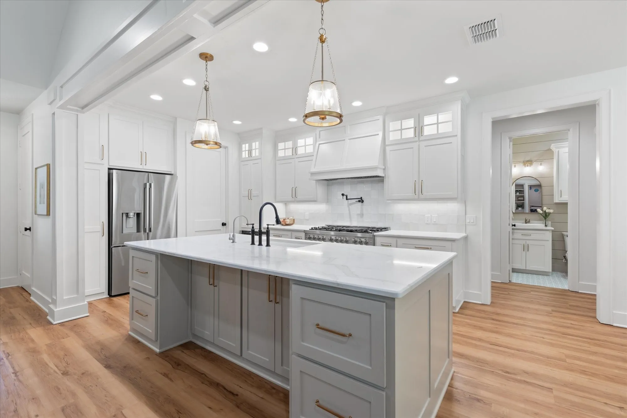 Single Family Residence For Sale in Harrison County , 200 Maple Springs Rd, Longview, Texas 75602, 4 Bedroom, 4 Bathroom, 2 Garage spaces, 3,168 Sqft, built in 2024, mls#21407900, Real Estate Agent in Longview, Homes For Sale in Harrison county, Homes For Sale in Longview, Realtor in Longview Texas, Real Estate Brokerage Independent Realty Texas, Luminita Cordes Realtor
