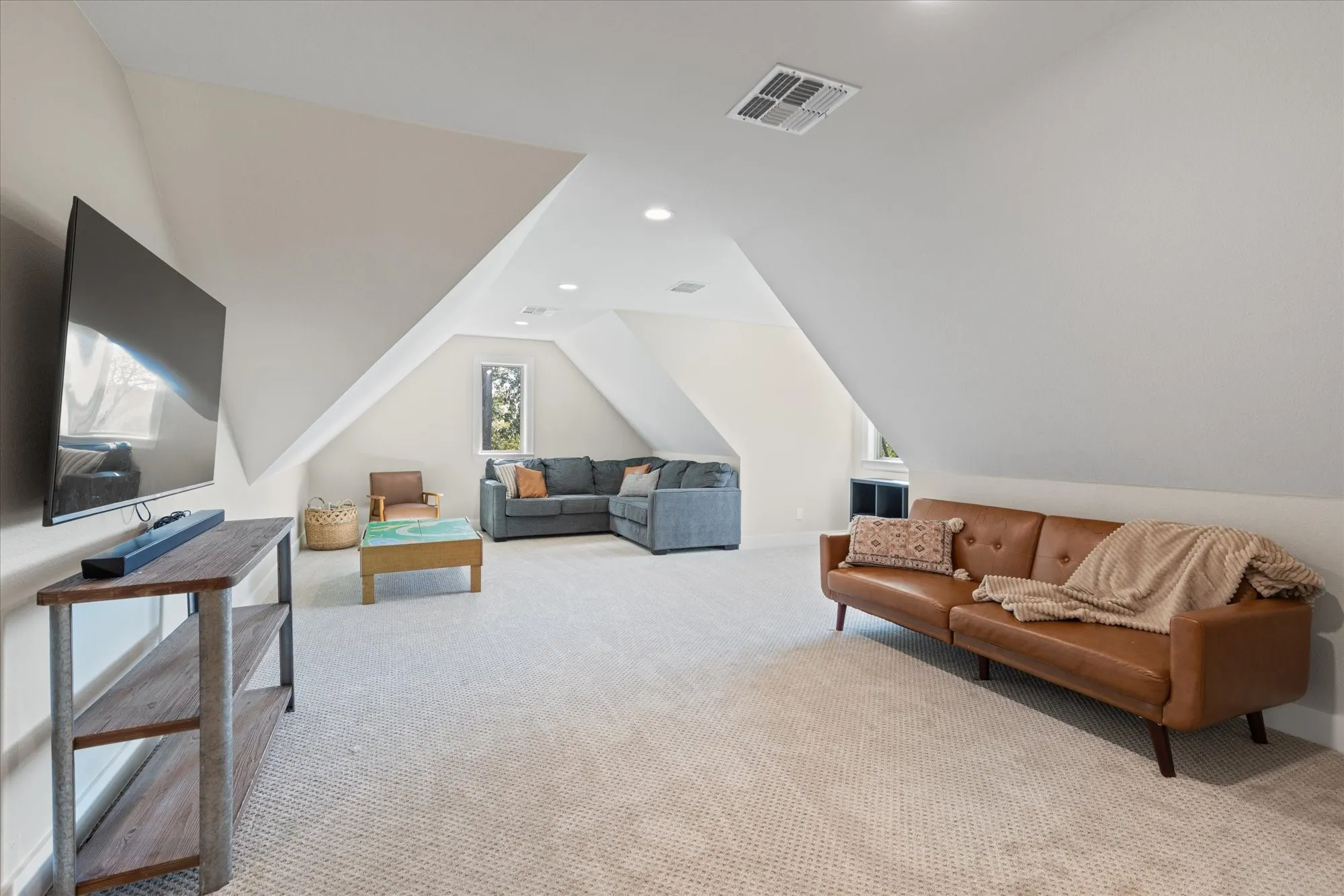 Single Family Residence For Sale in Harrison County , 200 Maple Springs Rd, Longview, Texas 75602, 4 Bedroom, 4 Bathroom, 2 Garage spaces, 3,168 Sqft, built in 2024, mls#21407900, Real Estate Agent in Longview, Homes For Sale in Harrison county, Homes For Sale in Longview, Realtor in Longview Texas, Real Estate Brokerage Independent Realty Texas, Luminita Cordes Realtor