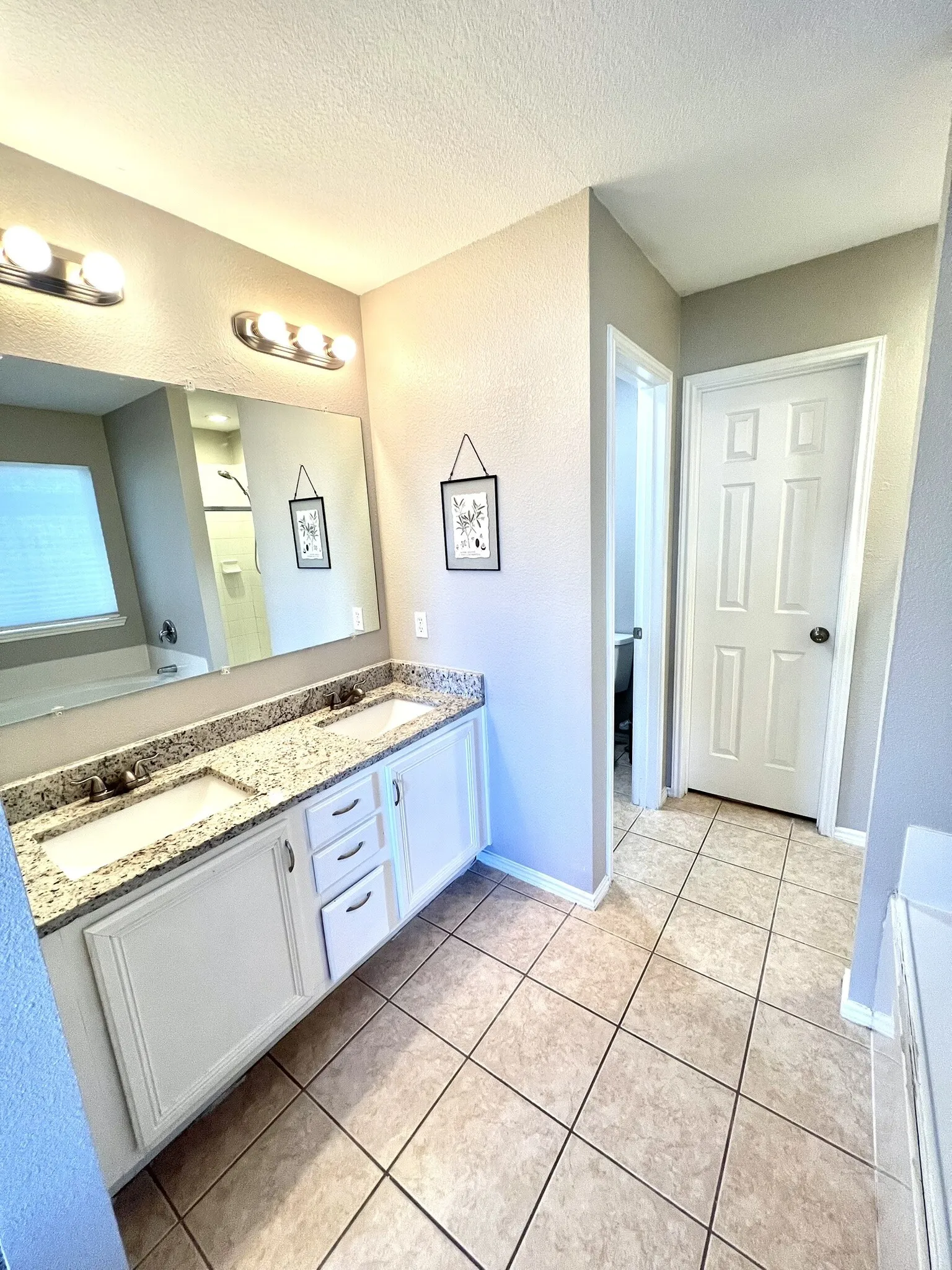 Single Family Residence For Rent in Denton County , 237 Flatwood Drive, Little Elm, Texas 75068, 3 Bedroom, 2 Bathroom, 2 Garage spaces, 1,567 Sqft, built in 2005, mls#21407464, Real Estate Agent in Little Elm, Homes For Rent in Denton county, Homes For Rent in Little Elm, Realtor in Little Elm Texas, Real Estate Brokerage Independent Realty Texas, Luminita Cordes Realtor