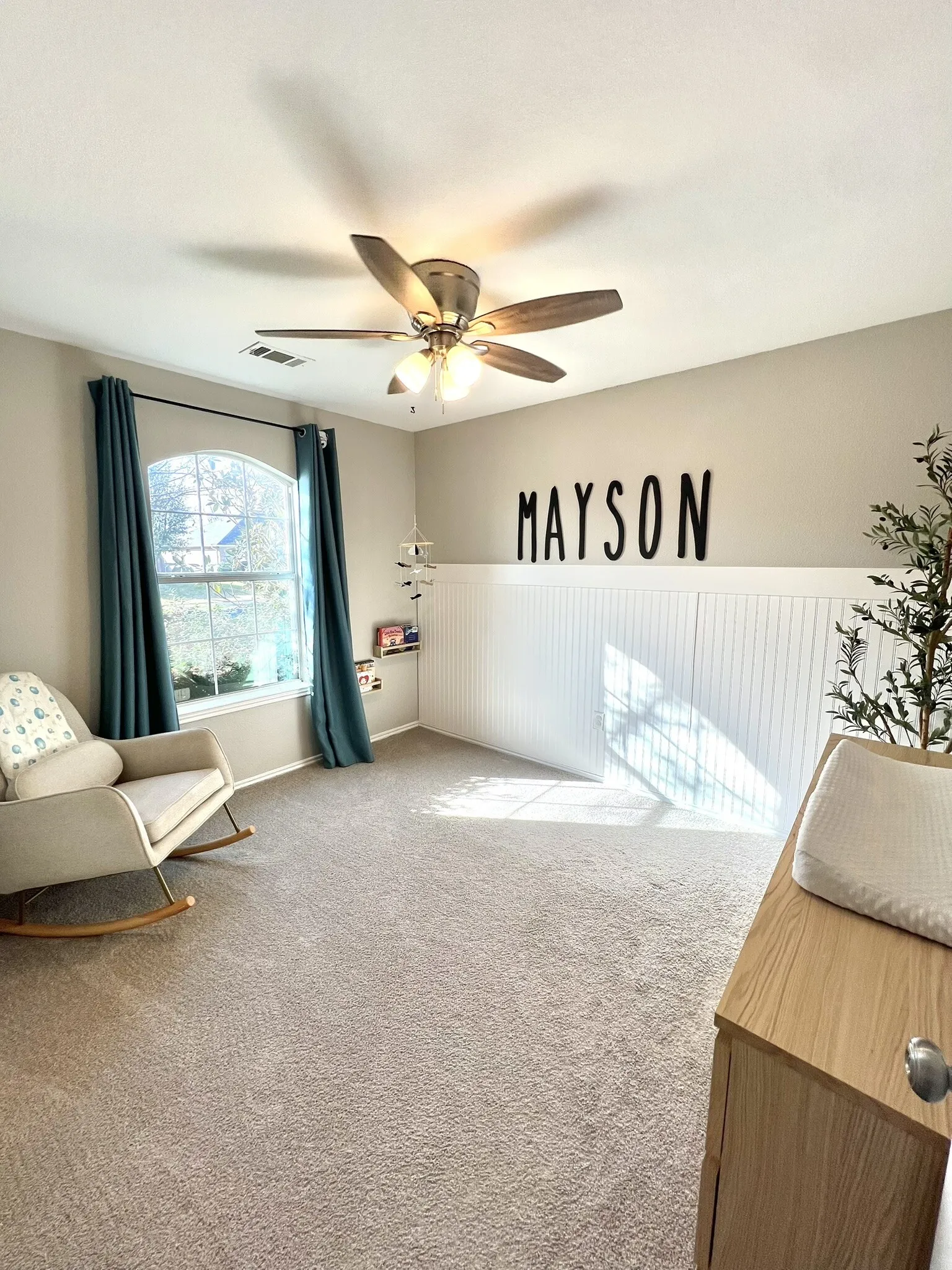Single Family Residence For Rent in Denton County , 237 Flatwood Drive, Little Elm, Texas 75068, 3 Bedroom, 2 Bathroom, 2 Garage spaces, 1,567 Sqft, built in 2005, mls#21407464, Real Estate Agent in Little Elm, Homes For Rent in Denton county, Homes For Rent in Little Elm, Realtor in Little Elm Texas, Real Estate Brokerage Independent Realty Texas, Luminita Cordes Realtor