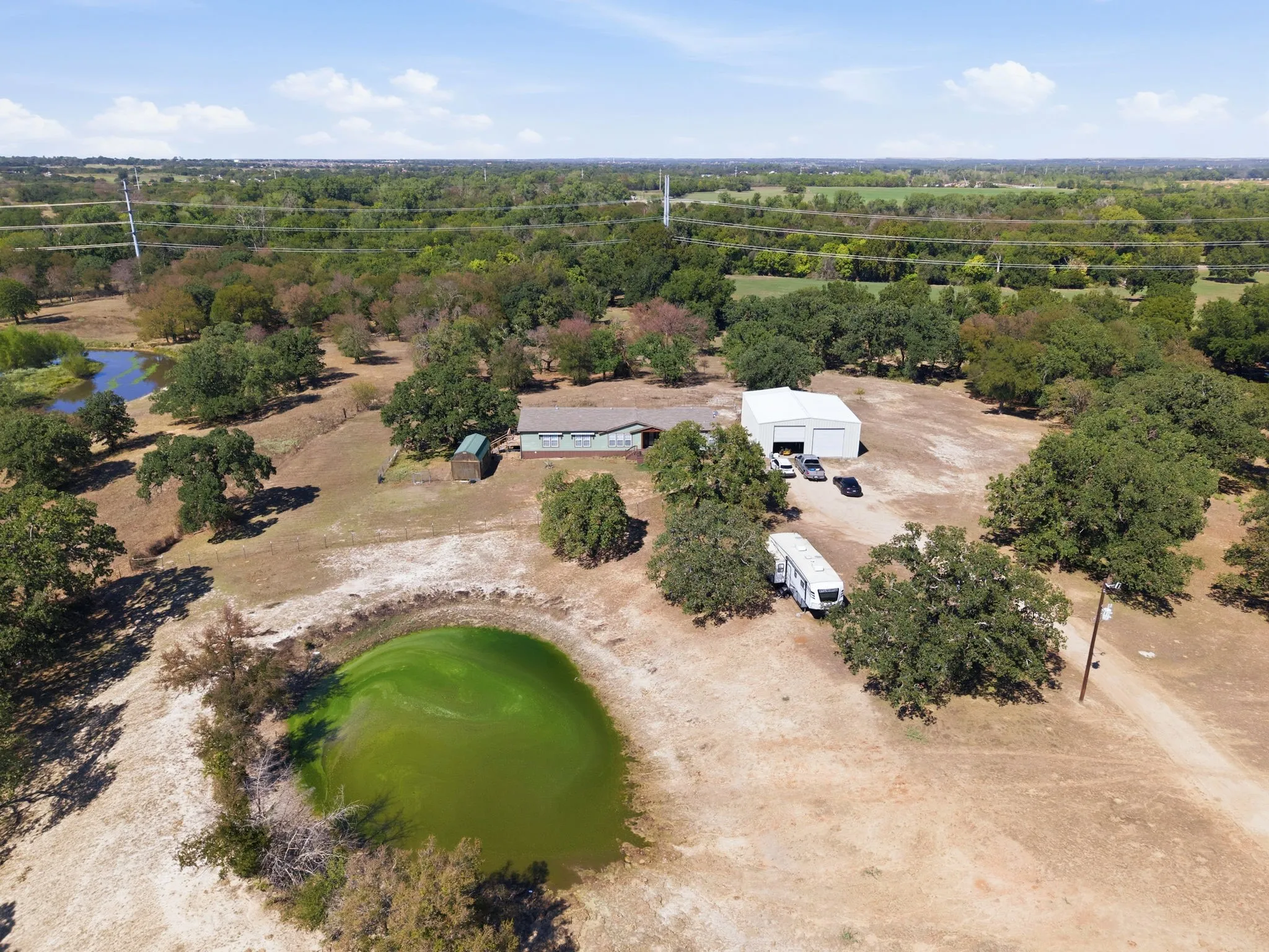 Mobile Home For Sale in Wise County , 664 County Road 4756, Boyd, Texas 76023, 4 Bedroom, 2 Bathroom, Garage spaces, 2,380 Sqft, built in 2015, mls#21402867, Real Estate Agent in Boyd, Homes For Sale in Wise county, Homes For Sale in Boyd, Realtor in Boyd Texas, Real Estate Brokerage Independent Realty Texas, Luminita Cordes Realtor