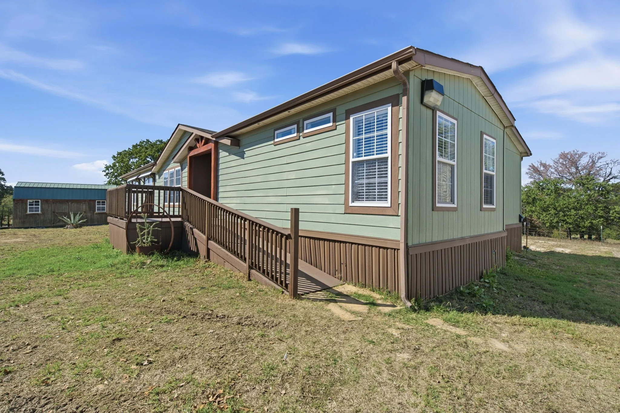 Mobile Home For Sale in Wise County , 664 County Road 4756, Boyd, Texas 76023, 4 Bedroom, 2 Bathroom, Garage spaces, 2,380 Sqft, built in 2015, mls#21402867, Real Estate Agent in Boyd, Homes For Sale in Wise county, Homes For Sale in Boyd, Realtor in Boyd Texas, Real Estate Brokerage Independent Realty Texas, Luminita Cordes Realtor