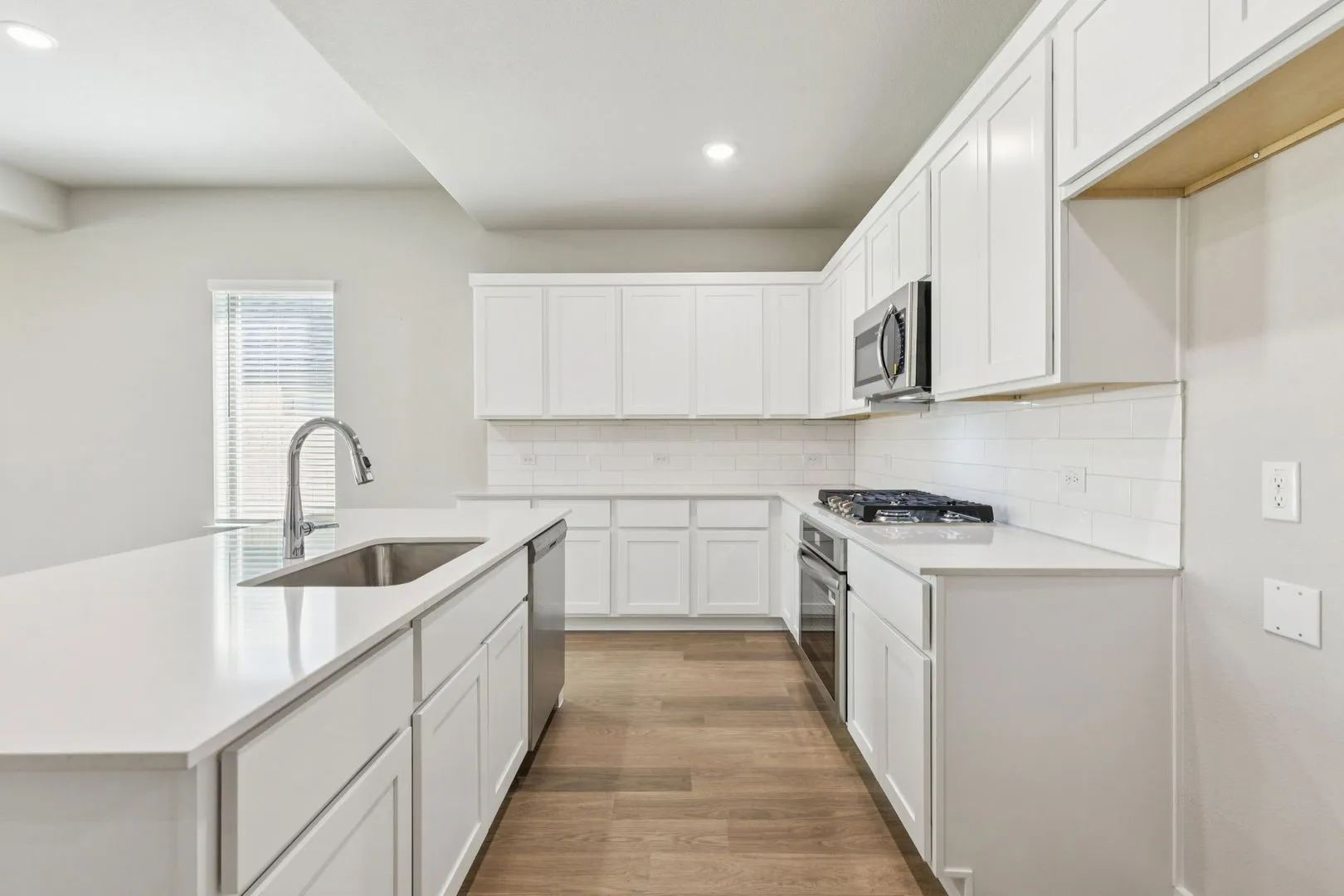 Single Family Residence For Sale in Tarrant County , 10616 Blakely Creek Road, Fort Worth, Texas 76126, 4 Bedroom, 3 Bathroom, 2 Garage spaces, 2,465 Sqft, built in 2026, mls#21407894, Real Estate Agent in Fort Worth, Homes For Sale in Tarrant county, Homes For Sale in Fort Worth, Realtor in Fort Worth Texas, Real Estate Brokerage Independent Realty Texas, Luminita Cordes Realtor