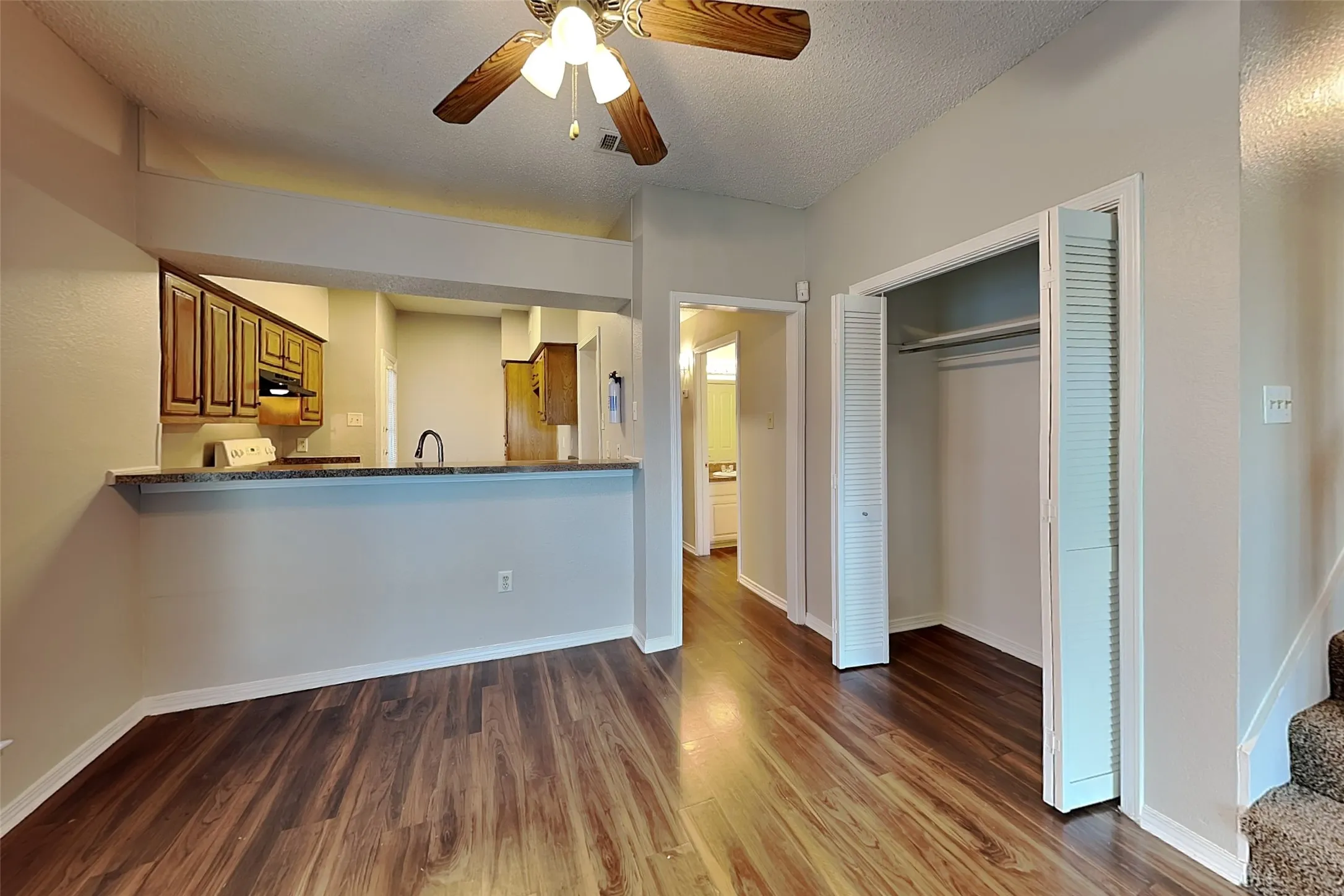 Single Family Residence For Rent in Dallas County , 6312 Alissa Drive, Rowlett, Texas 75089, 3 Bedroom, 2 Bathroom, 2 Garage spaces, 1,521 Sqft, built in 1984, mls#21407686, Real Estate Agent in Rowlett, Homes For Rent in Dallas county, Homes For Rent in Rowlett, Realtor in Rowlett Texas, Real Estate Brokerage Independent Realty Texas, Luminita Cordes Realtor