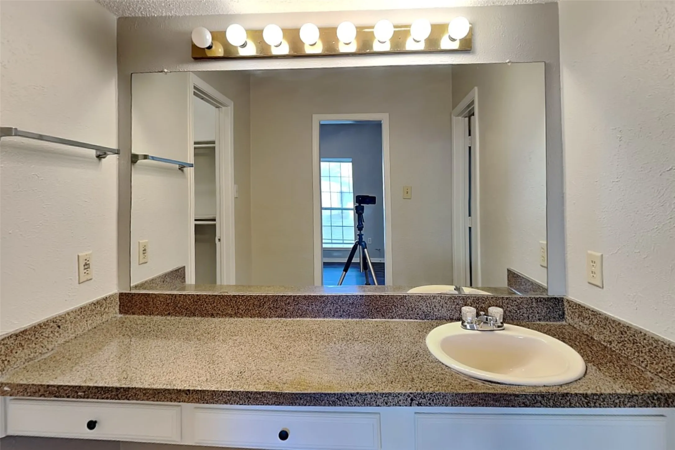Single Family Residence For Rent in Dallas County , 6312 Alissa Drive, Rowlett, Texas 75089, 3 Bedroom, 2 Bathroom, 2 Garage spaces, 1,521 Sqft, built in 1984, mls#21407686, Real Estate Agent in Rowlett, Homes For Rent in Dallas county, Homes For Rent in Rowlett, Realtor in Rowlett Texas, Real Estate Brokerage Independent Realty Texas, Luminita Cordes Realtor