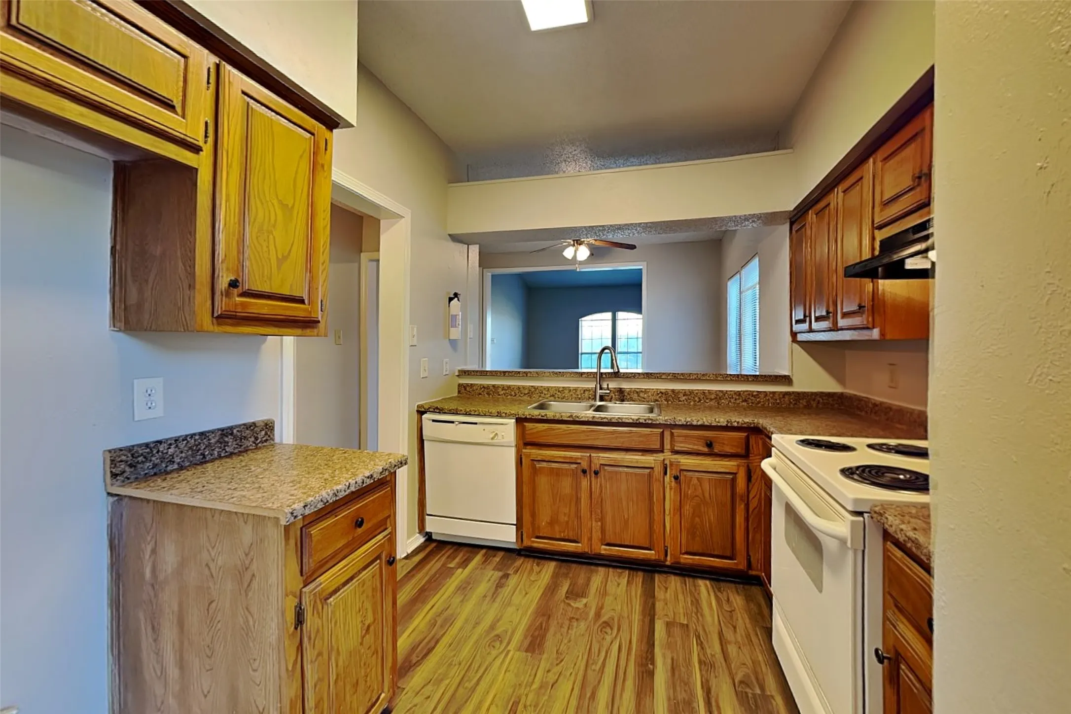 Single Family Residence For Rent in Dallas County , 6312 Alissa Drive, Rowlett, Texas 75089, 3 Bedroom, 2 Bathroom, 2 Garage spaces, 1,521 Sqft, built in 1984, mls#21407686, Real Estate Agent in Rowlett, Homes For Rent in Dallas county, Homes For Rent in Rowlett, Realtor in Rowlett Texas, Real Estate Brokerage Independent Realty Texas, Luminita Cordes Realtor