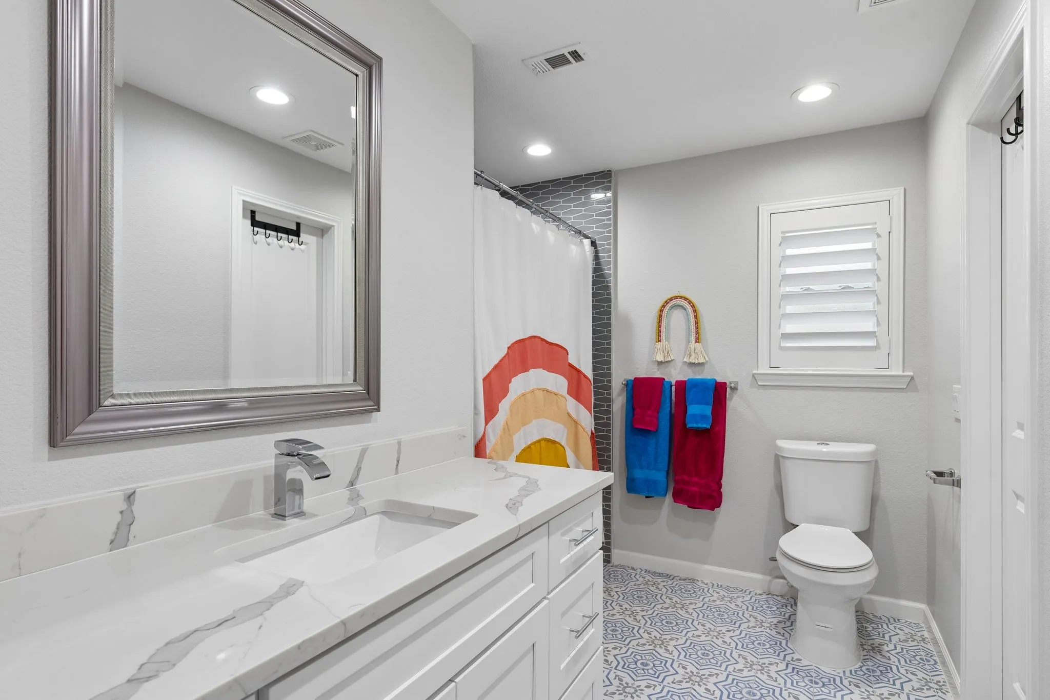 Single Family Residence For Sale in Dallas County , 7341 La Sobrina Drive, Dallas, Texas 75248, 4 Bedroom, 4 Bathroom, 2 Garage spaces, 3,396 Sqft, built in 1971, mls#21403855, Real Estate Agent in Dallas, Homes For Sale in Dallas county, Homes For Sale in Dallas, Realtor in Dallas Texas, Real Estate Brokerage Independent Realty Texas, Luminita Cordes Realtor