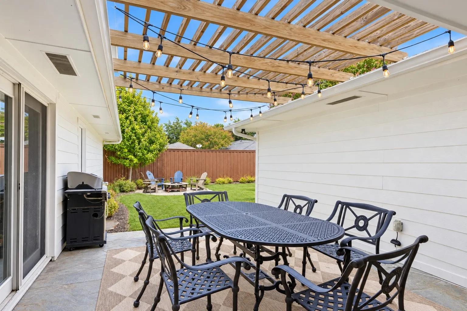 Single Family Residence For Sale in Dallas County , 7341 La Sobrina Drive, Dallas, Texas 75248, 4 Bedroom, 4 Bathroom, 2 Garage spaces, 3,396 Sqft, built in 1971, mls#21403855, Real Estate Agent in Dallas, Homes For Sale in Dallas county, Homes For Sale in Dallas, Realtor in Dallas Texas, Real Estate Brokerage Independent Realty Texas, Luminita Cordes Realtor