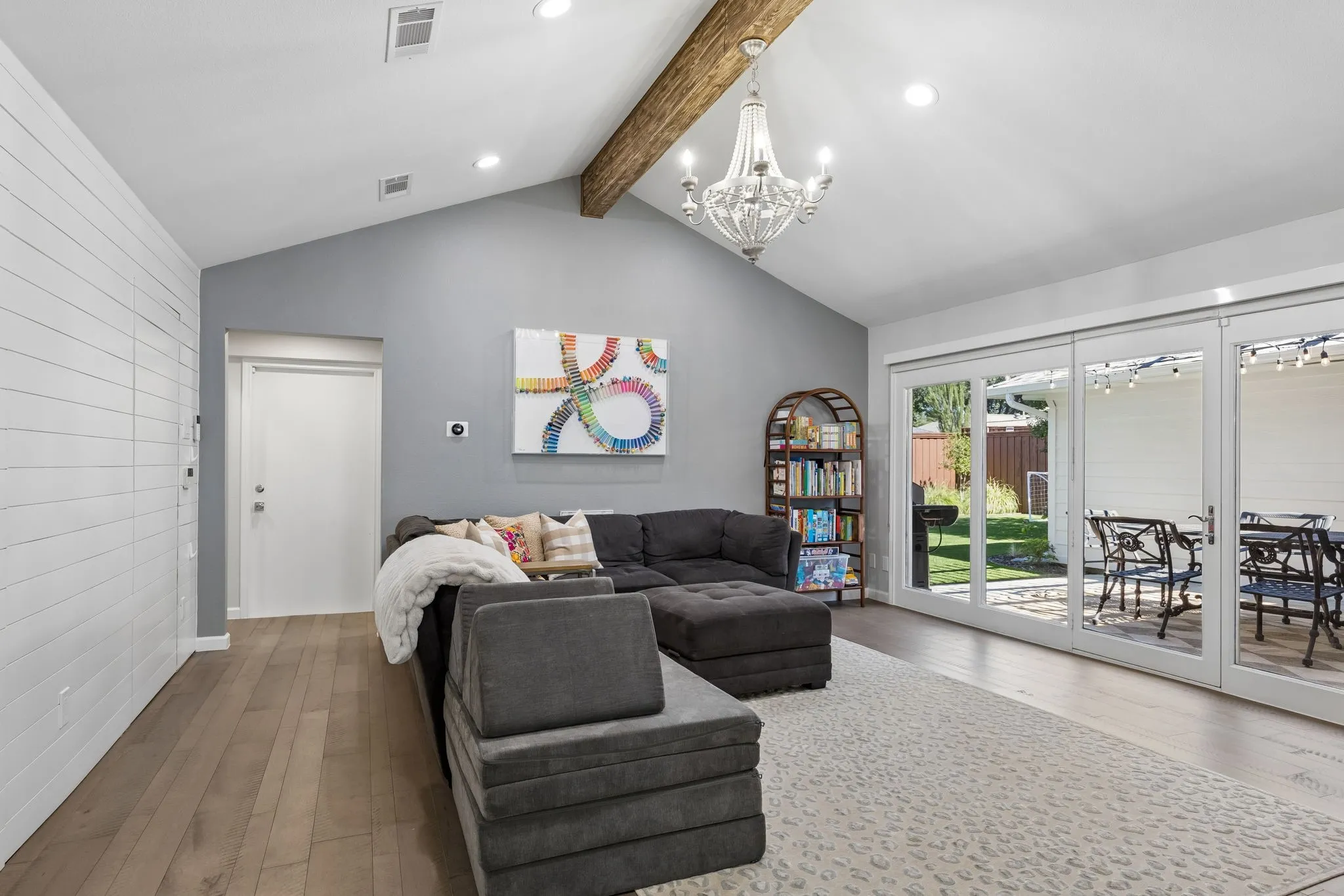 Single Family Residence For Sale in Dallas County , 7341 La Sobrina Drive, Dallas, Texas 75248, 4 Bedroom, 4 Bathroom, 2 Garage spaces, 3,396 Sqft, built in 1971, mls#21403855, Real Estate Agent in Dallas, Homes For Sale in Dallas county, Homes For Sale in Dallas, Realtor in Dallas Texas, Real Estate Brokerage Independent Realty Texas, Luminita Cordes Realtor