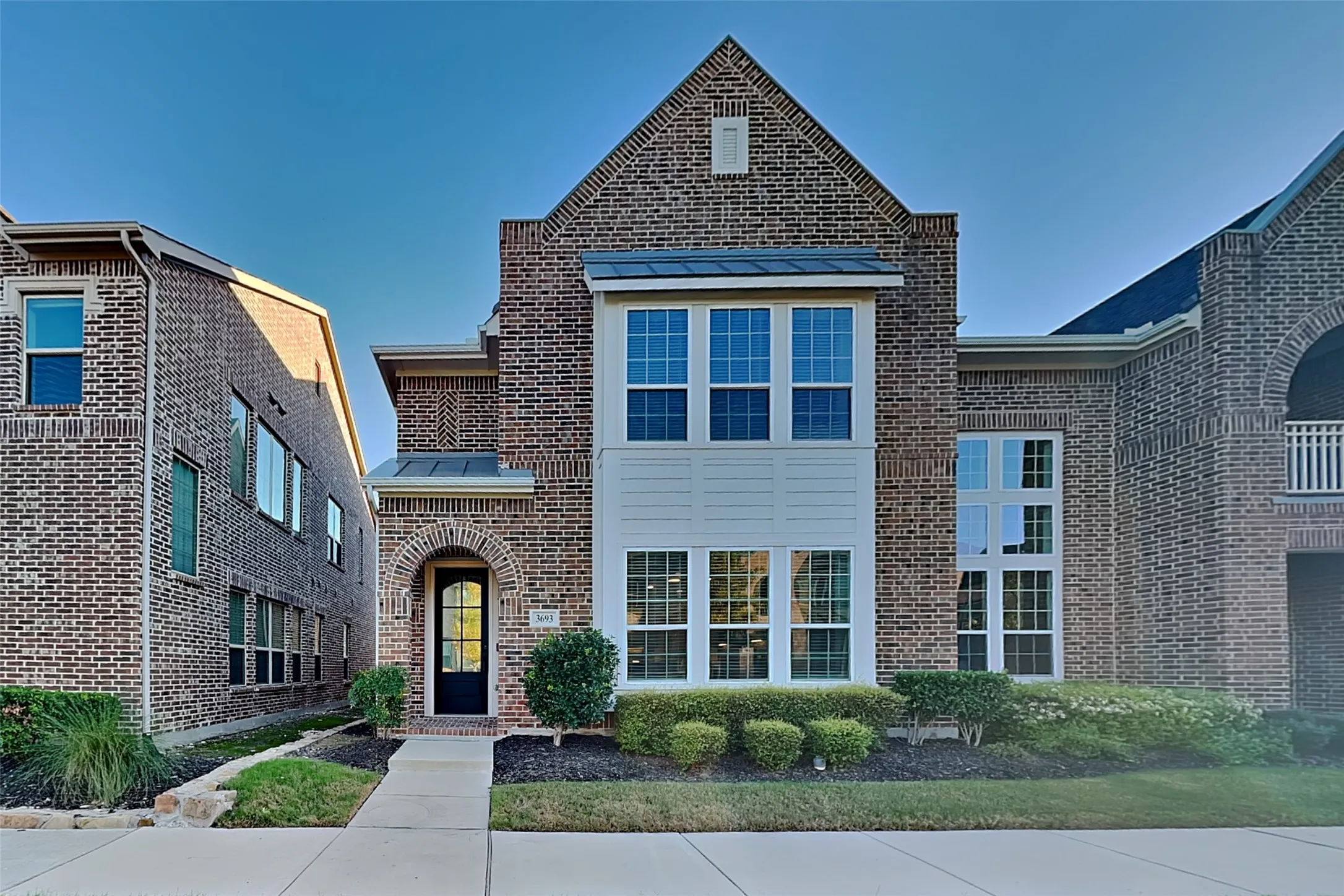 Single Family Residence For Rent