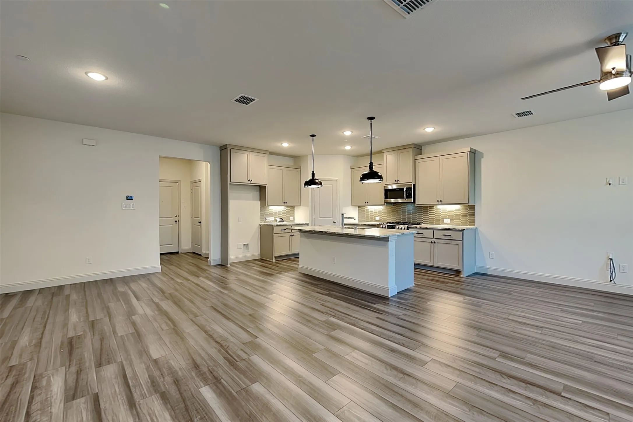 Single Family Residence For Rent in Denton County , 3693 Dutchess Drive, Frisco, Texas 75034, 3 Bedroom, 3 Bathroom, 2 Garage spaces, 2,259 Sqft, built in 2021, mls#21407679, Real Estate Agent in Frisco, Homes For Rent in Denton county, Homes For Rent in Frisco, Realtor in Frisco Texas, Real Estate Brokerage Independent Realty Texas, Luminita Cordes Realtor