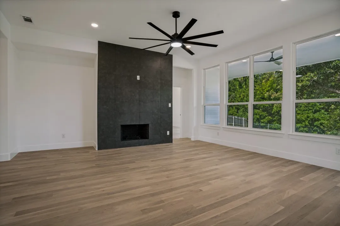 Single Family Residence For Sale in Collin County , 2845 Laurel Oak Drive, Mc Kinney, Texas 75071, 5 Bedroom, 3 Bathroom, 2 Garage spaces, 3,079 Sqft, built in 2007, mls#21399603, Real Estate Agent in Mc Kinney, Homes For Sale in Collin county, Homes For Sale in Mc Kinney, Realtor in Mc Kinney Texas, Real Estate Brokerage Independent Realty Texas, Luminita Cordes Realtor
