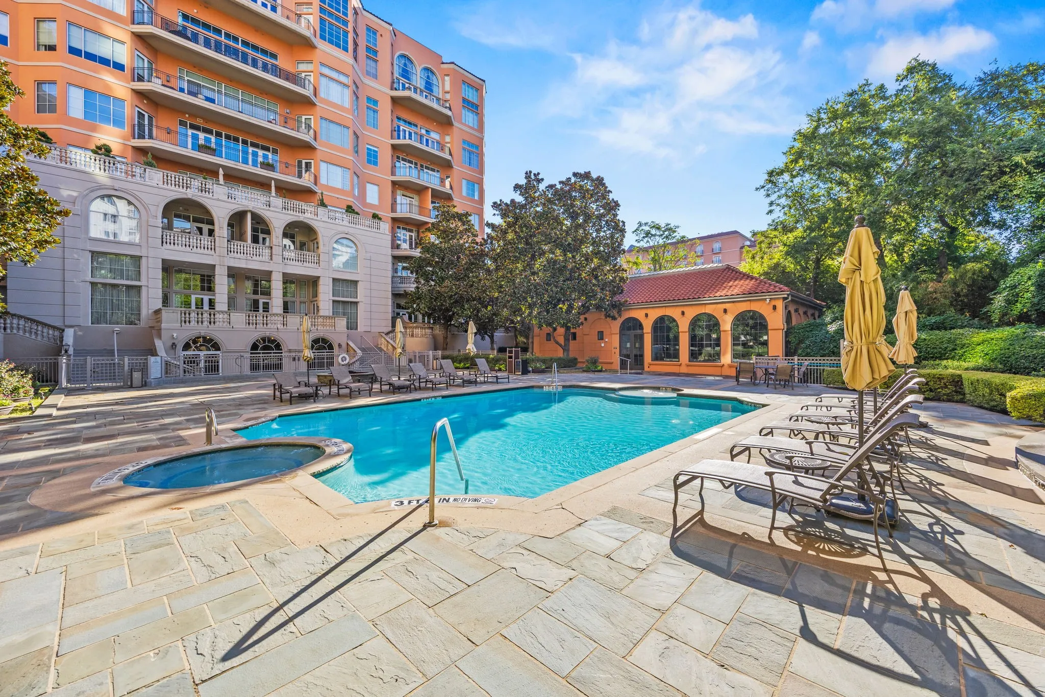Condominium For Rent in Dallas County , 3535 Gillespie Street 507, Dallas, Texas 75219, 1 Bedroom, 2 Bathroom, 2 Garage spaces, 1,305 Sqft, built in 2000, mls#21398845, Real Estate Agent in Dallas, Homes For Rent in Dallas county, Homes For Rent in Dallas, Realtor in Dallas Texas, Real Estate Brokerage Independent Realty Texas, Luminita Cordes Realtor
