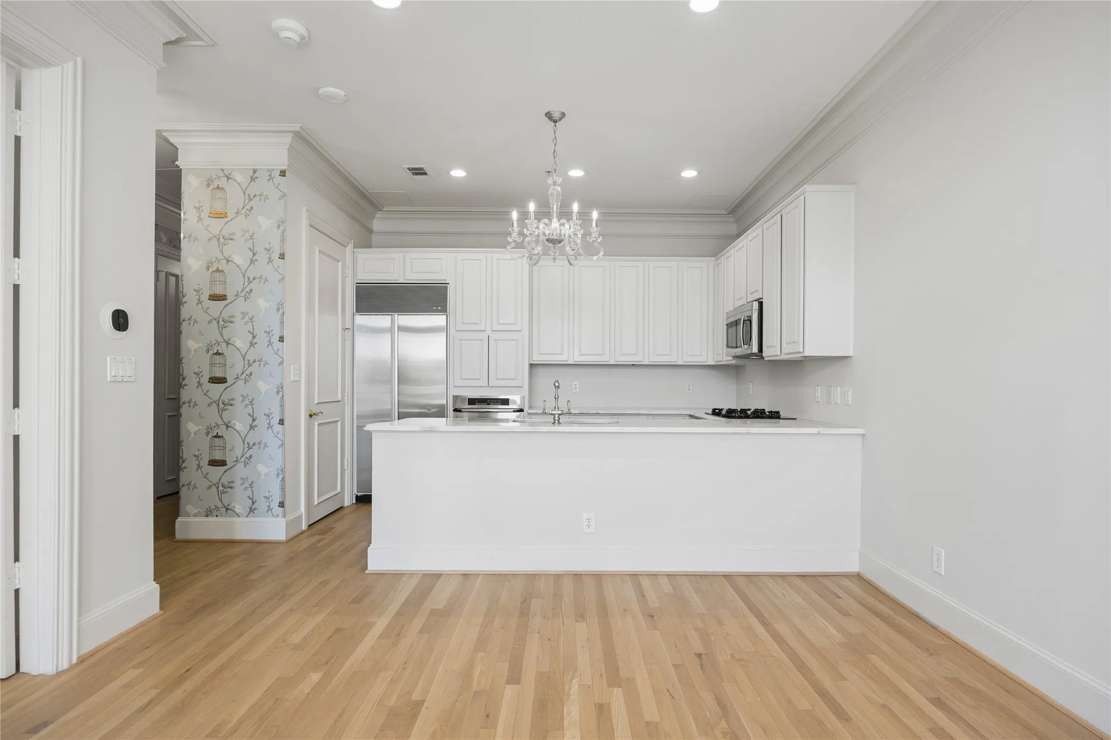 Condominium For Rent in Dallas County , 3535 Gillespie Street 507, Dallas, Texas 75219, 1 Bedroom, 2 Bathroom, 2 Garage spaces, 1,305 Sqft, built in 2000, mls#21398845, Real Estate Agent in Dallas, Homes For Rent in Dallas county, Homes For Rent in Dallas, Realtor in Dallas Texas, Real Estate Brokerage Independent Realty Texas, Luminita Cordes Realtor