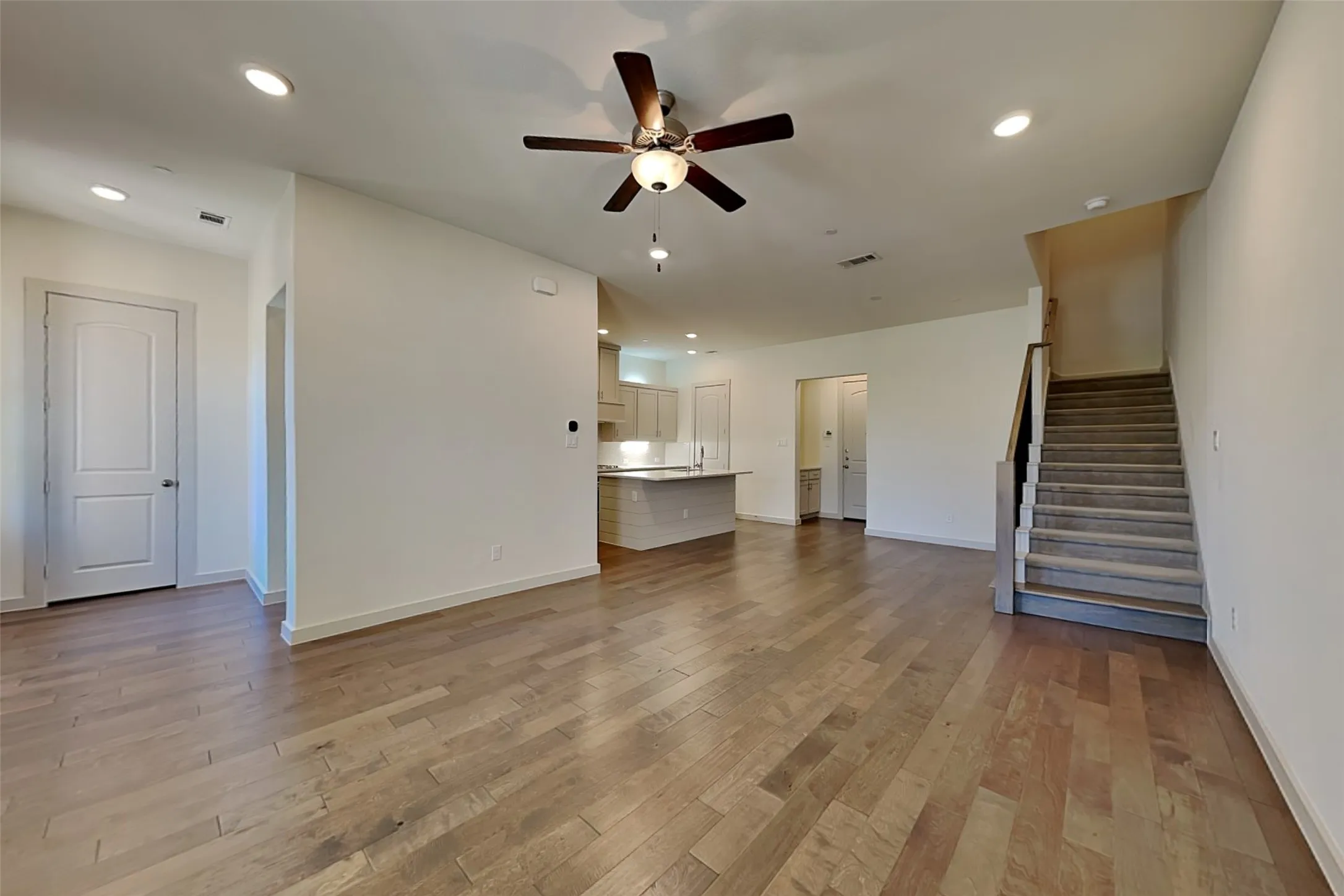 Condominium For Rent in Collin County , 7362 Sprangletop Street, Frisco, Texas 75033, 3 Bedroom, 3 Bathroom, 2 Garage spaces, 2,086 Sqft, built in 2018, mls#21407677, Real Estate Agent in Frisco, Homes For Rent in Collin county, Homes For Rent in Frisco, Realtor in Frisco Texas, Real Estate Brokerage Independent Realty Texas, Luminita Cordes Realtor