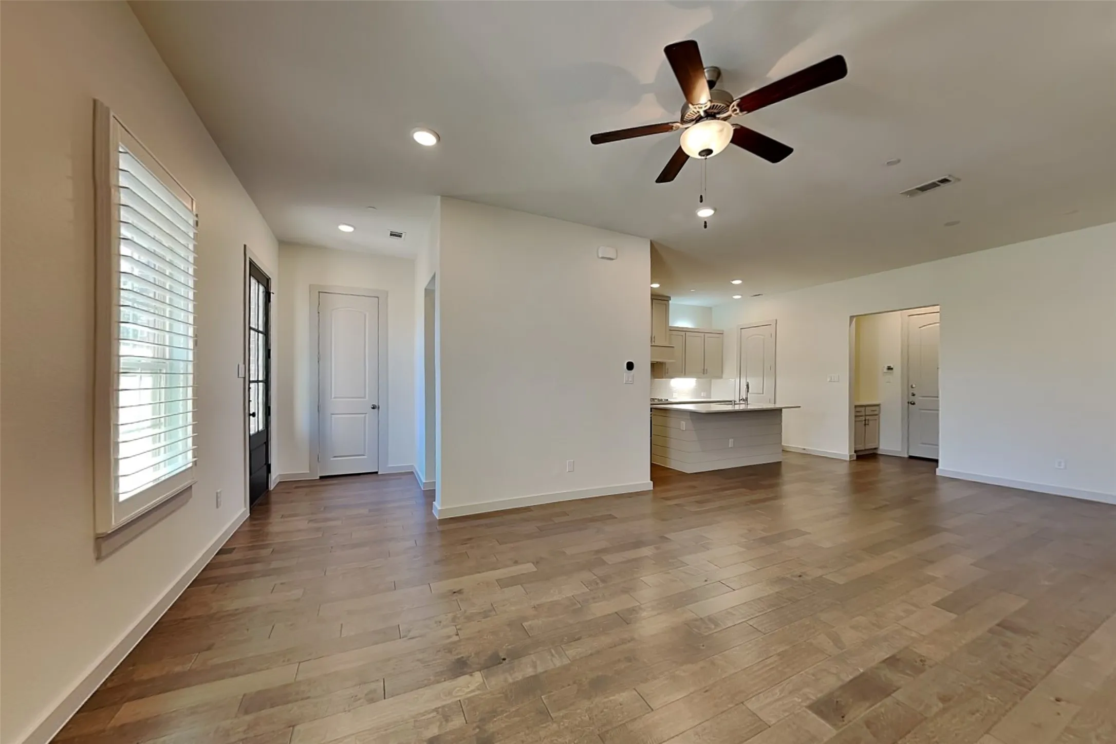 Condominium For Rent in Collin County , 7362 Sprangletop Street, Frisco, Texas 75033, 3 Bedroom, 3 Bathroom, 2 Garage spaces, 2,086 Sqft, built in 2018, mls#21407677, Real Estate Agent in Frisco, Homes For Rent in Collin county, Homes For Rent in Frisco, Realtor in Frisco Texas, Real Estate Brokerage Independent Realty Texas, Luminita Cordes Realtor