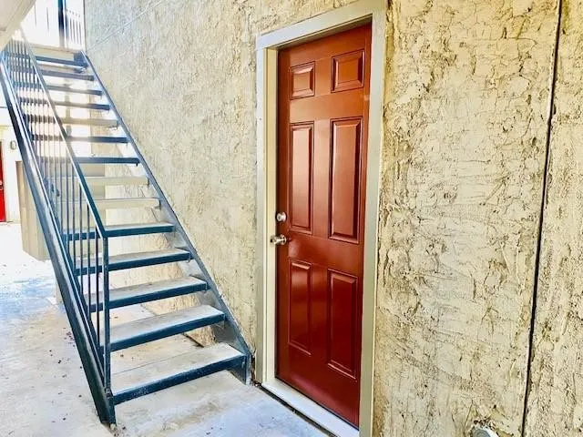 Condominium For Sale in Collin County , 7621 Mccallum Boulevard 108, Dallas, Texas 75252, 1 Bedroom, 1 Bathroom, Garage spaces, 576 Sqft, built in 1984, mls#21407906, Real Estate Agent in Dallas, Homes For Sale in Collin county, Homes For Sale in Dallas, Realtor in Dallas Texas, Real Estate Brokerage Independent Realty Texas, Luminita Cordes Realtor