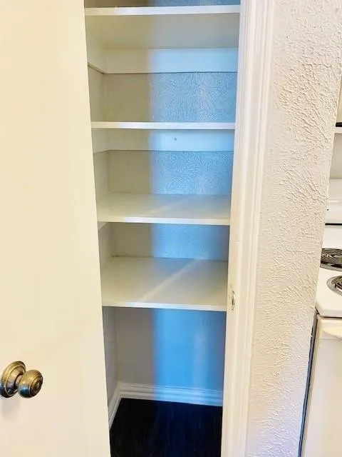 Condominium For Sale in Collin County , 7621 Mccallum Boulevard 108, Dallas, Texas 75252, 1 Bedroom, 1 Bathroom, Garage spaces, 576 Sqft, built in 1984, mls#21407906, Real Estate Agent in Dallas, Homes For Sale in Collin county, Homes For Sale in Dallas, Realtor in Dallas Texas, Real Estate Brokerage Independent Realty Texas, Luminita Cordes Realtor