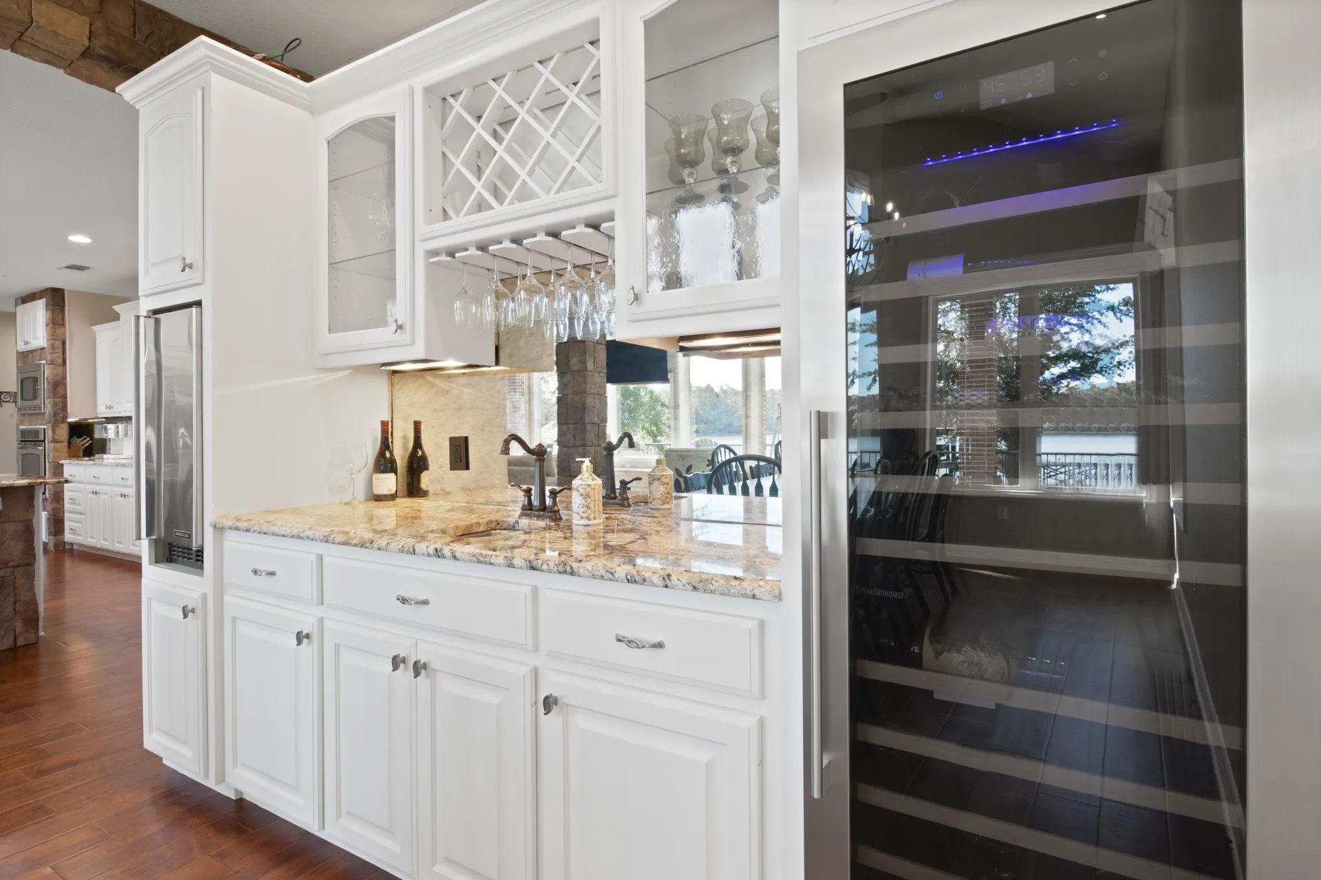 Single Family Residence For Sale in Titus County , 291 Private Road 2367, Mt Pleasant, Texas 75455, 4 Bedroom, 4 Bathroom, 2 Garage spaces, 3,662 Sqft, built in 2007, mls#21407682, Real Estate Agent in Mt Pleasant, Homes For Sale in Titus county, Homes For Sale in Mt Pleasant, Realtor in Mt Pleasant Texas, Real Estate Brokerage Independent Realty Texas, Luminita Cordes Realtor