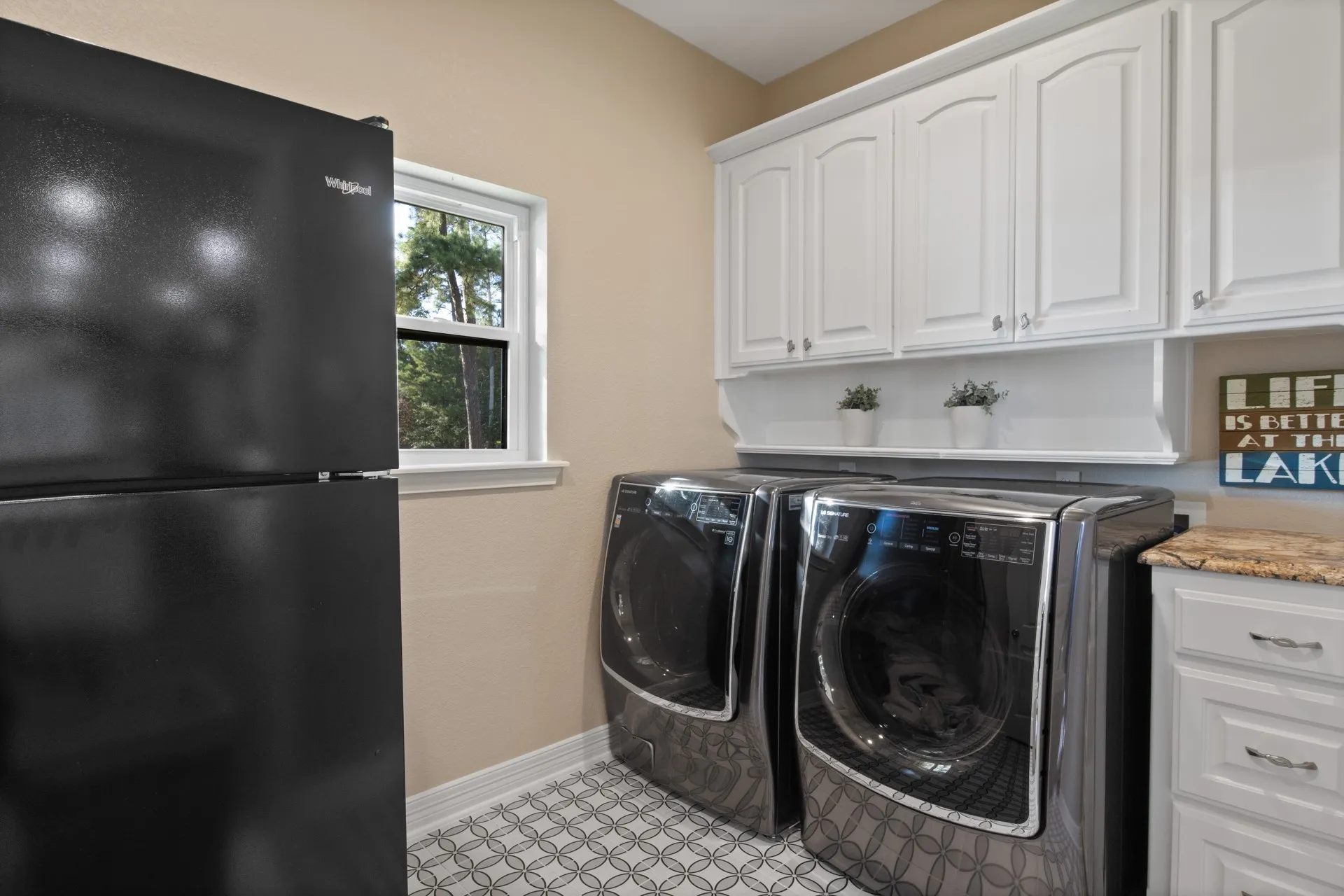 Single Family Residence For Sale in Titus County , 291 Private Road 2367, Mt Pleasant, Texas 75455, 4 Bedroom, 4 Bathroom, 2 Garage spaces, 3,662 Sqft, built in 2007, mls#21407682, Real Estate Agent in Mt Pleasant, Homes For Sale in Titus county, Homes For Sale in Mt Pleasant, Realtor in Mt Pleasant Texas, Real Estate Brokerage Independent Realty Texas, Luminita Cordes Realtor