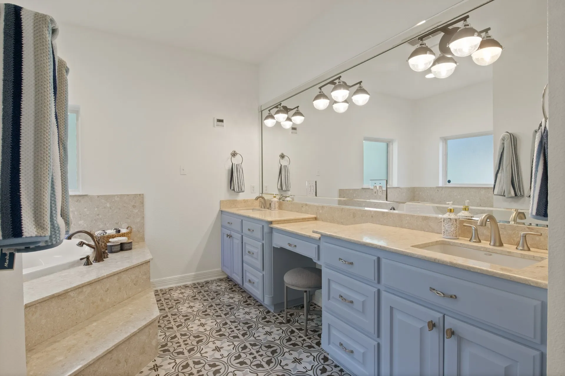 Single Family Residence For Sale in Titus County , 291 Private Road 2367, Mt Pleasant, Texas 75455, 4 Bedroom, 4 Bathroom, 2 Garage spaces, 3,662 Sqft, built in 2007, mls#21407682, Real Estate Agent in Mt Pleasant, Homes For Sale in Titus county, Homes For Sale in Mt Pleasant, Realtor in Mt Pleasant Texas, Real Estate Brokerage Independent Realty Texas, Luminita Cordes Realtor
