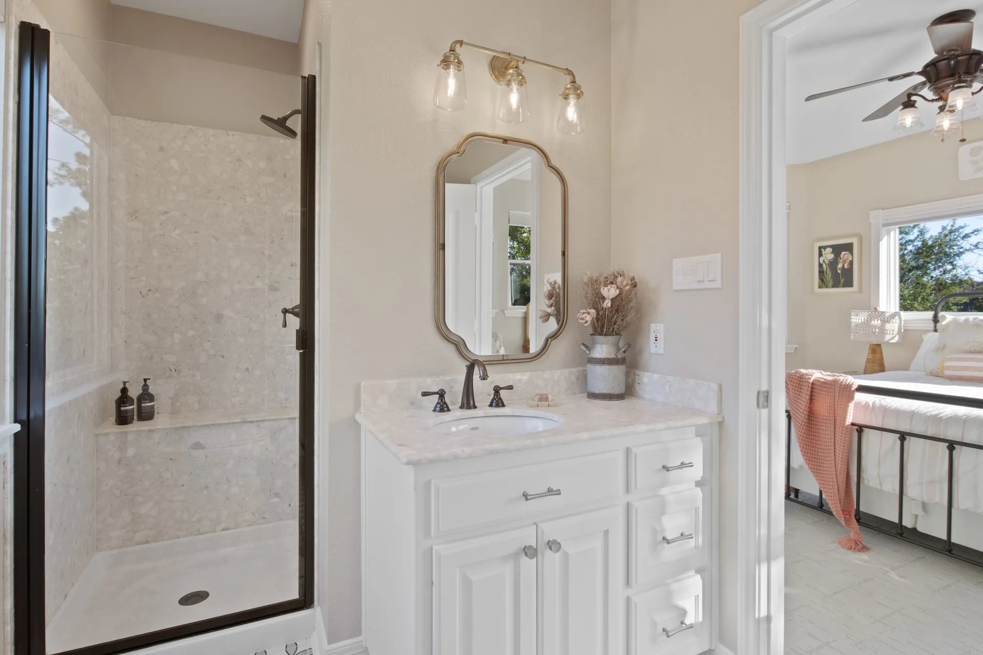 Single Family Residence For Sale in Titus County , 291 Private Road 2367, Mt Pleasant, Texas 75455, 4 Bedroom, 4 Bathroom, 2 Garage spaces, 3,662 Sqft, built in 2007, mls#21407682, Real Estate Agent in Mt Pleasant, Homes For Sale in Titus county, Homes For Sale in Mt Pleasant, Realtor in Mt Pleasant Texas, Real Estate Brokerage Independent Realty Texas, Luminita Cordes Realtor