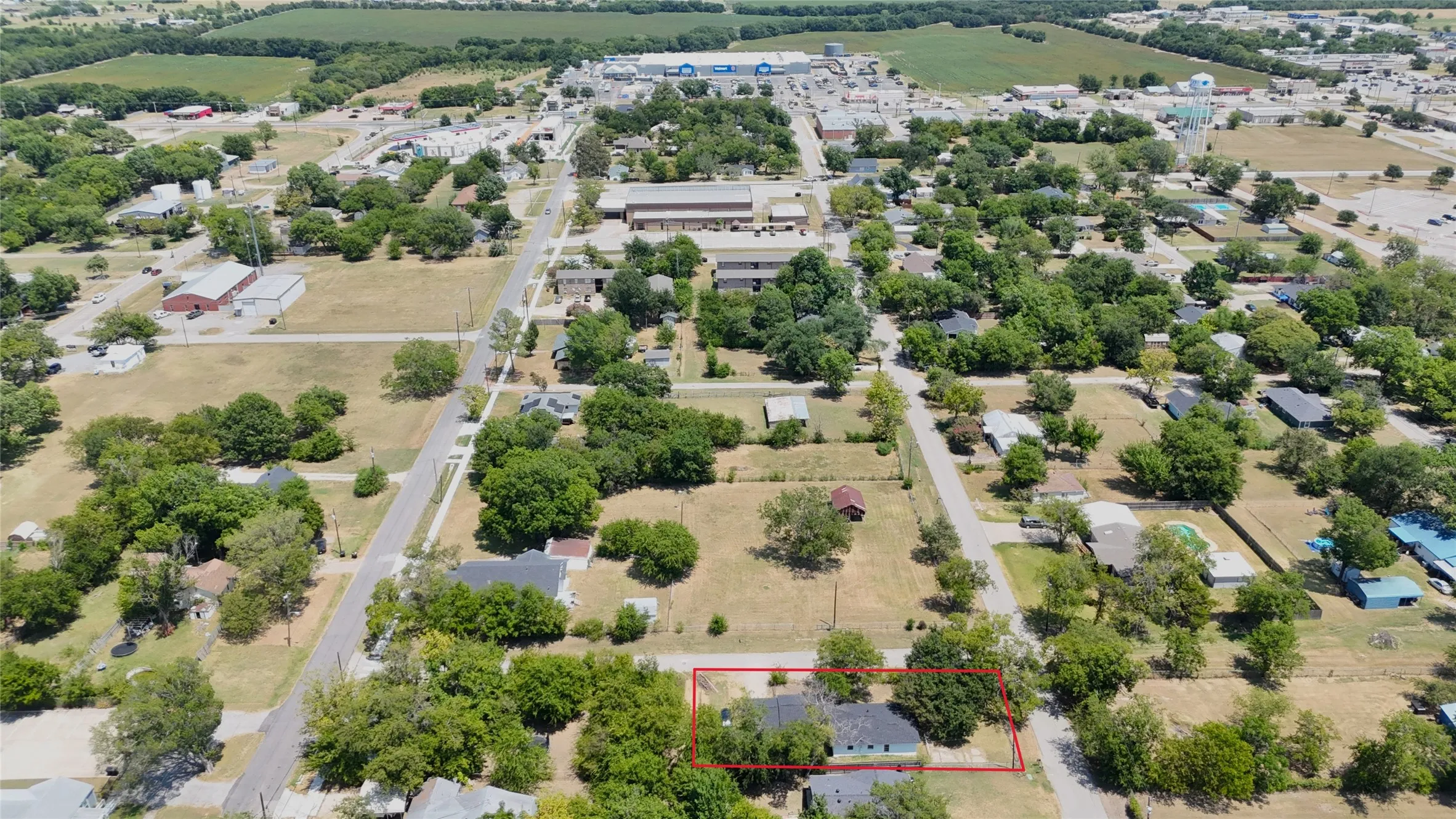 Single Family Residence For Rent in Hunt County , 108 E Kirby Avenue, Quinlan, Texas 75474, 4 Bedroom, 2 Bathroom, Garage spaces, 1,188 Sqft, built in 1967, mls#21407926, Real Estate Agent in Quinlan, Homes For Rent in Hunt county, Homes For Rent in Quinlan, Realtor in Quinlan Texas, Real Estate Brokerage Independent Realty Texas, Luminita Cordes Realtor