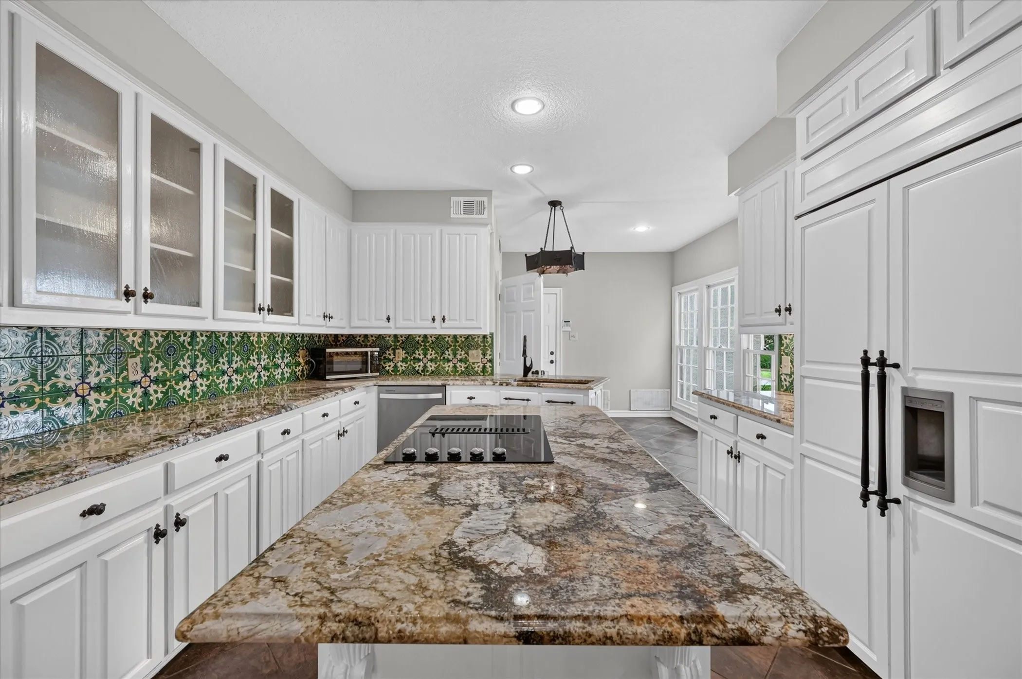Condominium For Sale in Dallas County , 4603 N Oconnor Court, Irving, Texas 75062, 2 Bedroom, 3 Bathroom, 2 Garage spaces, 2,167 Sqft, built in 1982, mls#21398515, Real Estate Agent in Irving, Homes For Sale in Dallas county, Homes For Sale in Irving, Realtor in Irving Texas, Real Estate Brokerage Independent Realty Texas, Luminita Cordes Realtor