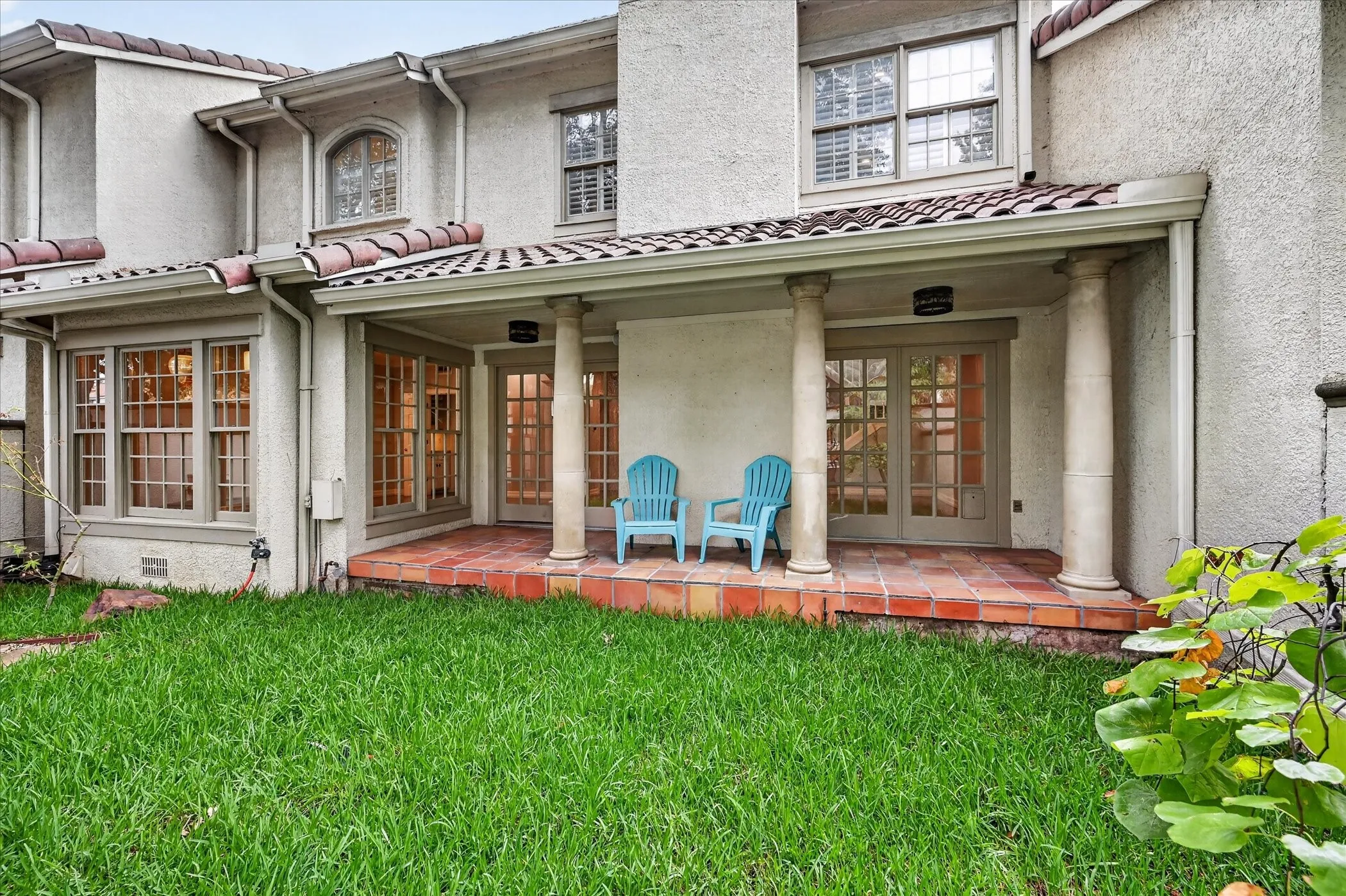 Condominium For Sale in Dallas County , 4603 N Oconnor Court, Irving, Texas 75062, 2 Bedroom, 3 Bathroom, 2 Garage spaces, 2,167 Sqft, built in 1982, mls#21398515, Real Estate Agent in Irving, Homes For Sale in Dallas county, Homes For Sale in Irving, Realtor in Irving Texas, Real Estate Brokerage Independent Realty Texas, Luminita Cordes Realtor