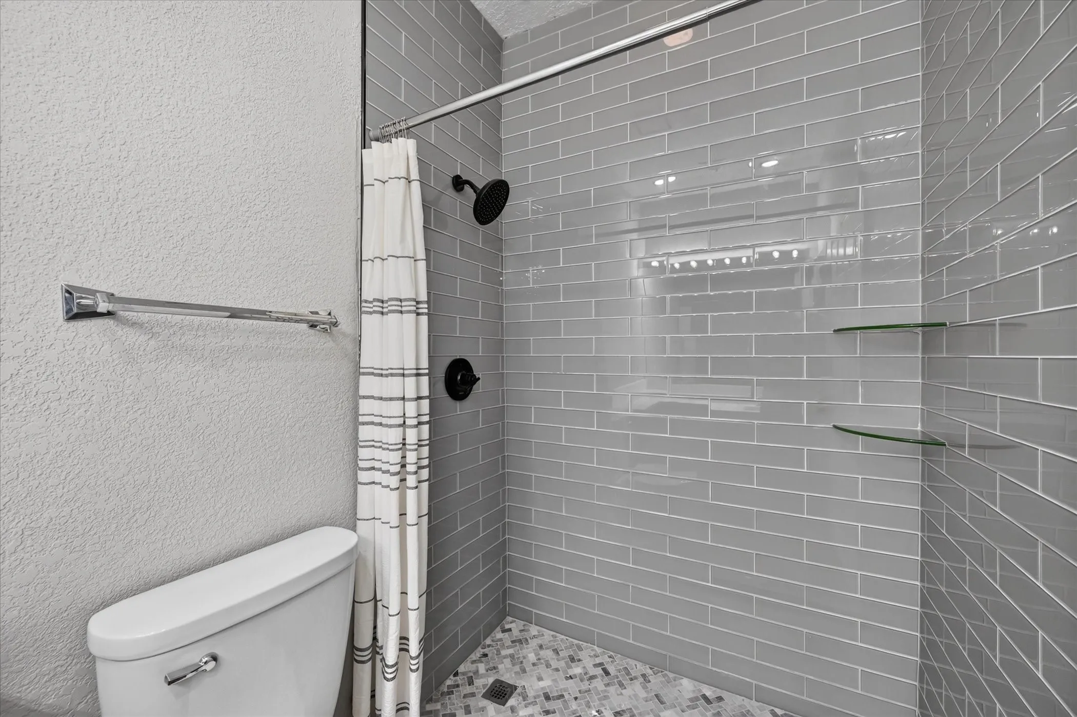 Condominium For Sale in Dallas County , 4603 N Oconnor Court, Irving, Texas 75062, 2 Bedroom, 3 Bathroom, 2 Garage spaces, 2,167 Sqft, built in 1982, mls#21398515, Real Estate Agent in Irving, Homes For Sale in Dallas county, Homes For Sale in Irving, Realtor in Irving Texas, Real Estate Brokerage Independent Realty Texas, Luminita Cordes Realtor