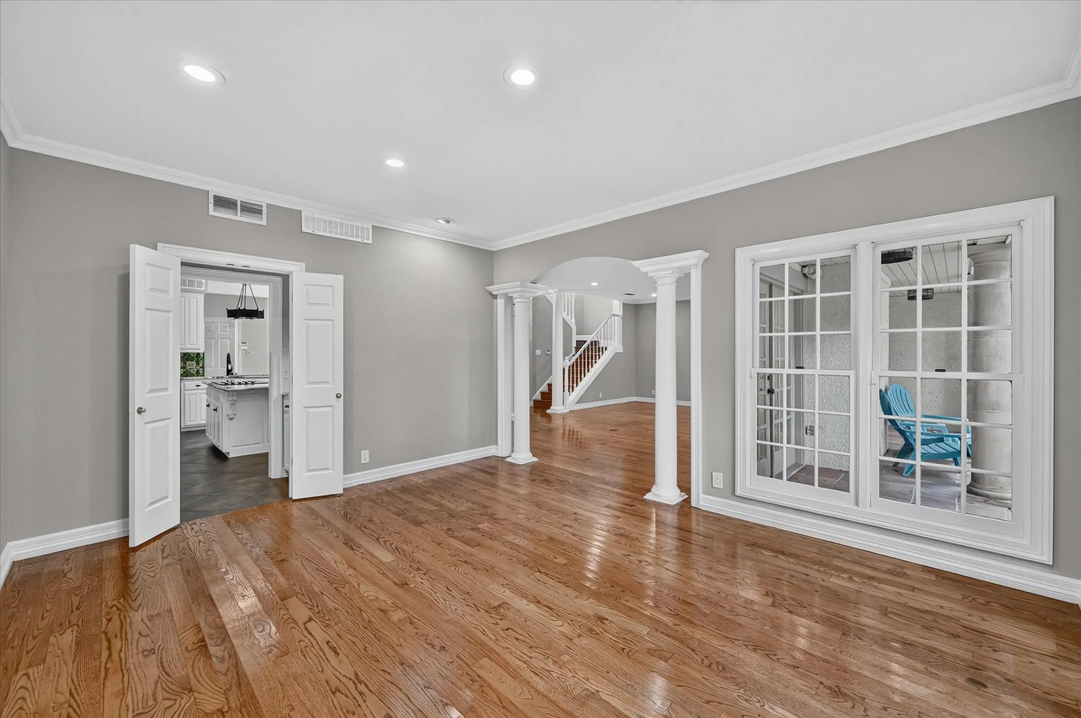 Condominium For Sale in Dallas County , 4603 N Oconnor Court, Irving, Texas 75062, 2 Bedroom, 3 Bathroom, 2 Garage spaces, 2,167 Sqft, built in 1982, mls#21398515, Real Estate Agent in Irving, Homes For Sale in Dallas county, Homes For Sale in Irving, Realtor in Irving Texas, Real Estate Brokerage Independent Realty Texas, Luminita Cordes Realtor