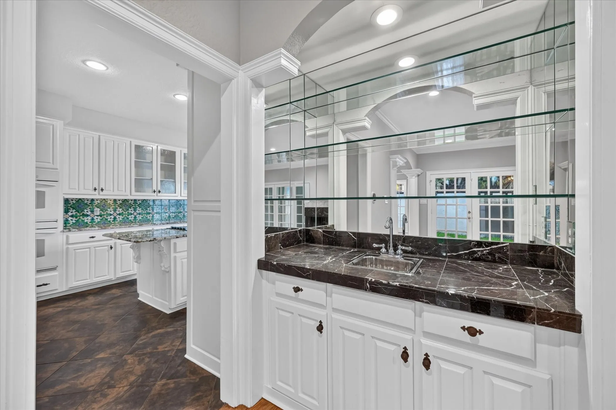 Condominium For Sale in Dallas County , 4603 N Oconnor Court, Irving, Texas 75062, 2 Bedroom, 3 Bathroom, 2 Garage spaces, 2,167 Sqft, built in 1982, mls#21398515, Real Estate Agent in Irving, Homes For Sale in Dallas county, Homes For Sale in Irving, Realtor in Irving Texas, Real Estate Brokerage Independent Realty Texas, Luminita Cordes Realtor