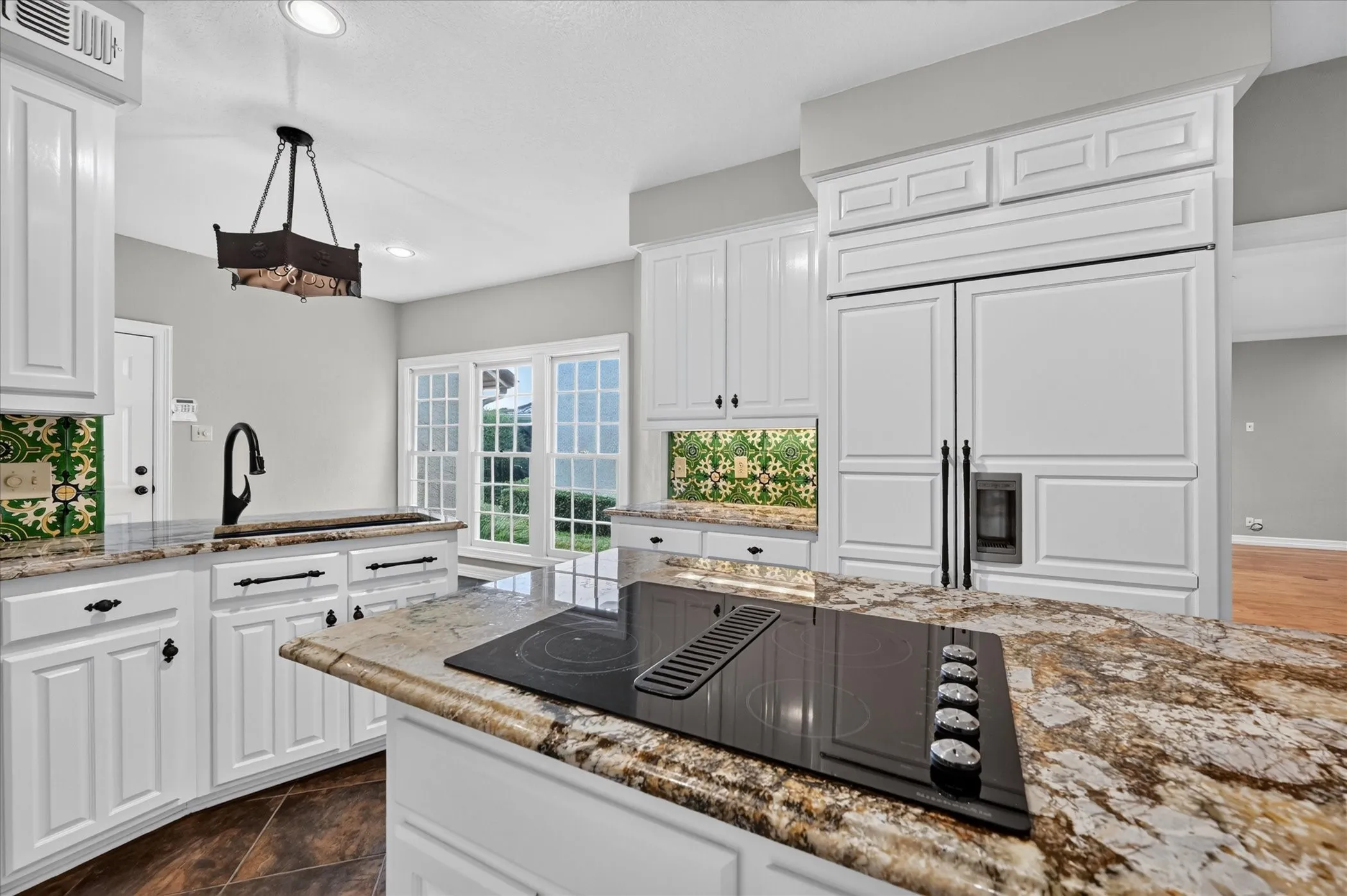 Condominium For Sale in Dallas County , 4603 N Oconnor Court, Irving, Texas 75062, 2 Bedroom, 3 Bathroom, 2 Garage spaces, 2,167 Sqft, built in 1982, mls#21398515, Real Estate Agent in Irving, Homes For Sale in Dallas county, Homes For Sale in Irving, Realtor in Irving Texas, Real Estate Brokerage Independent Realty Texas, Luminita Cordes Realtor