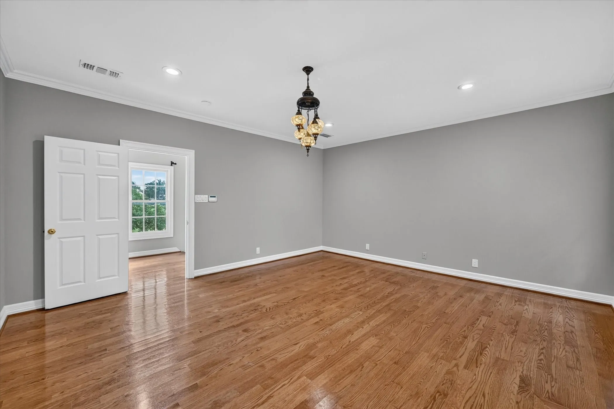 Condominium For Sale in Dallas County , 4603 N Oconnor Court, Irving, Texas 75062, 2 Bedroom, 3 Bathroom, 2 Garage spaces, 2,167 Sqft, built in 1982, mls#21398515, Real Estate Agent in Irving, Homes For Sale in Dallas county, Homes For Sale in Irving, Realtor in Irving Texas, Real Estate Brokerage Independent Realty Texas, Luminita Cordes Realtor