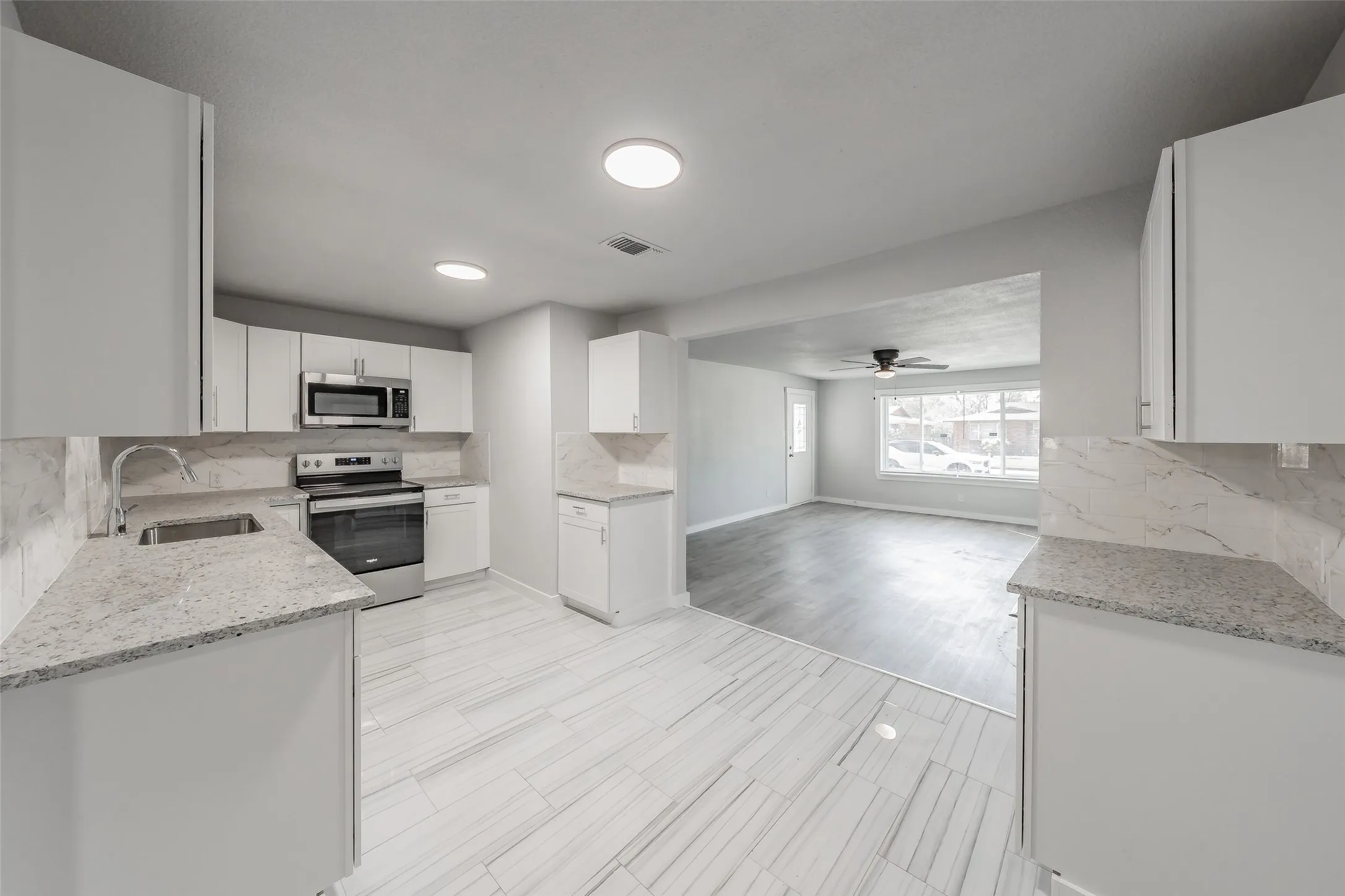 Single Family Residence For Sale in Tarrant County , 5569 Burton Avenue, Fort Worth, Texas 76119, 4 Bedroom, 3 Bathroom, Garage spaces, 1,637 Sqft, built in 1960, mls#21404568, Real Estate Agent in Fort Worth, Homes For Sale in Tarrant county, Homes For Sale in Fort Worth, Realtor in Fort Worth Texas, Real Estate Brokerage Independent Realty Texas, Luminita Cordes Realtor