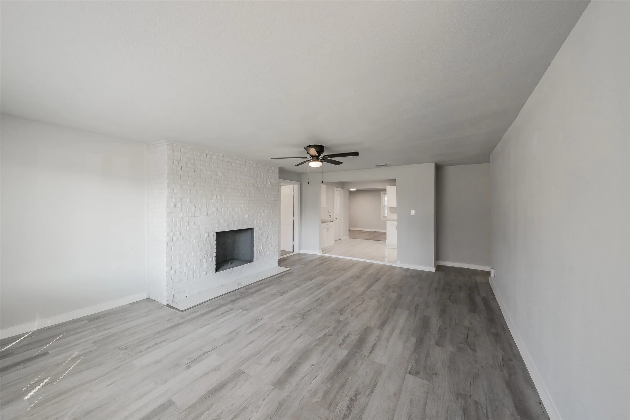 Single Family Residence For Sale in Tarrant County , 5569 Burton Avenue, Fort Worth, Texas 76119, 4 Bedroom, 3 Bathroom, Garage spaces, 1,637 Sqft, built in 1960, mls#21404568, Real Estate Agent in Fort Worth, Homes For Sale in Tarrant county, Homes For Sale in Fort Worth, Realtor in Fort Worth Texas, Real Estate Brokerage Independent Realty Texas, Luminita Cordes Realtor