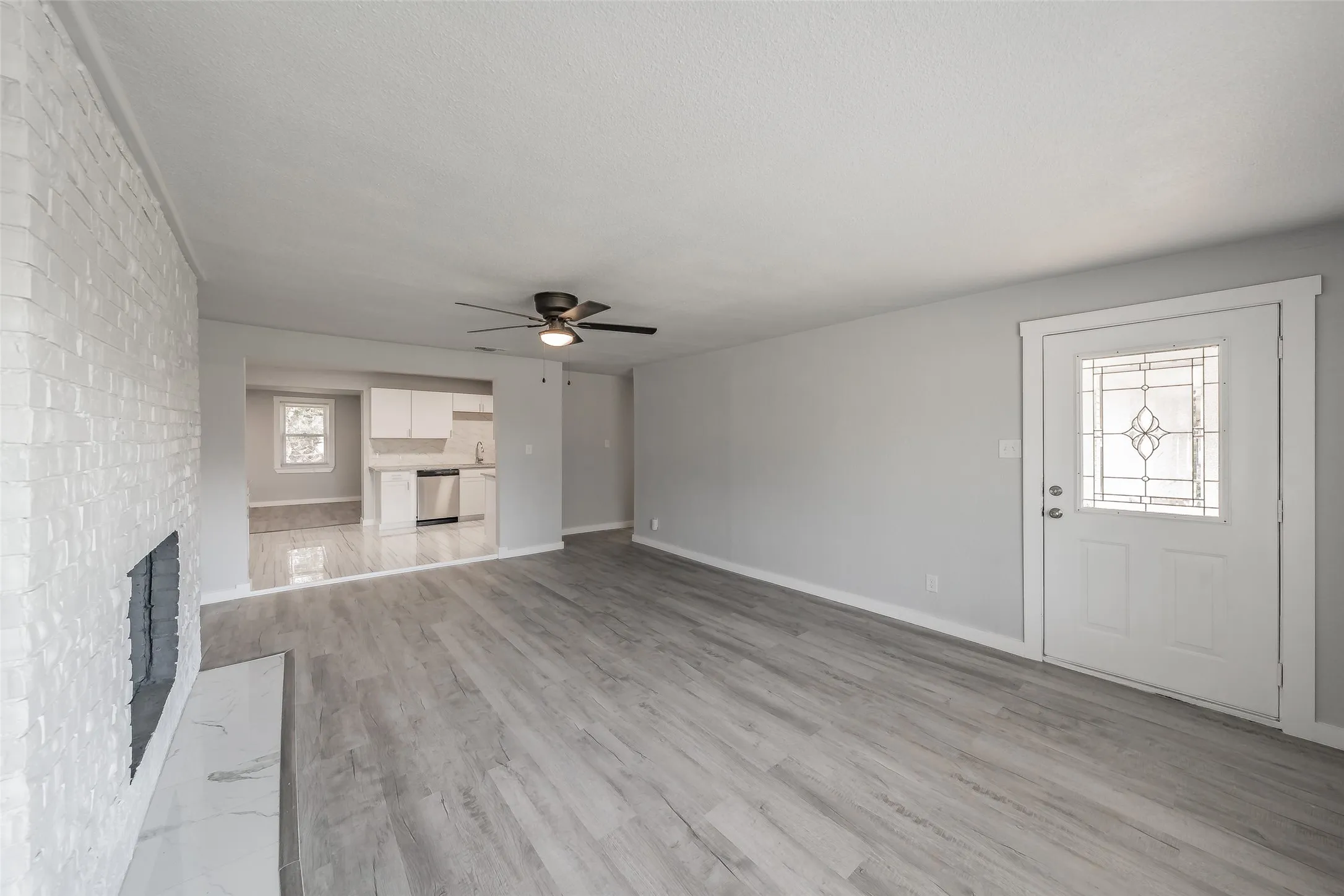 Single Family Residence For Sale in Tarrant County , 5569 Burton Avenue, Fort Worth, Texas 76119, 4 Bedroom, 3 Bathroom, Garage spaces, 1,637 Sqft, built in 1960, mls#21404568, Real Estate Agent in Fort Worth, Homes For Sale in Tarrant county, Homes For Sale in Fort Worth, Realtor in Fort Worth Texas, Real Estate Brokerage Independent Realty Texas, Luminita Cordes Realtor