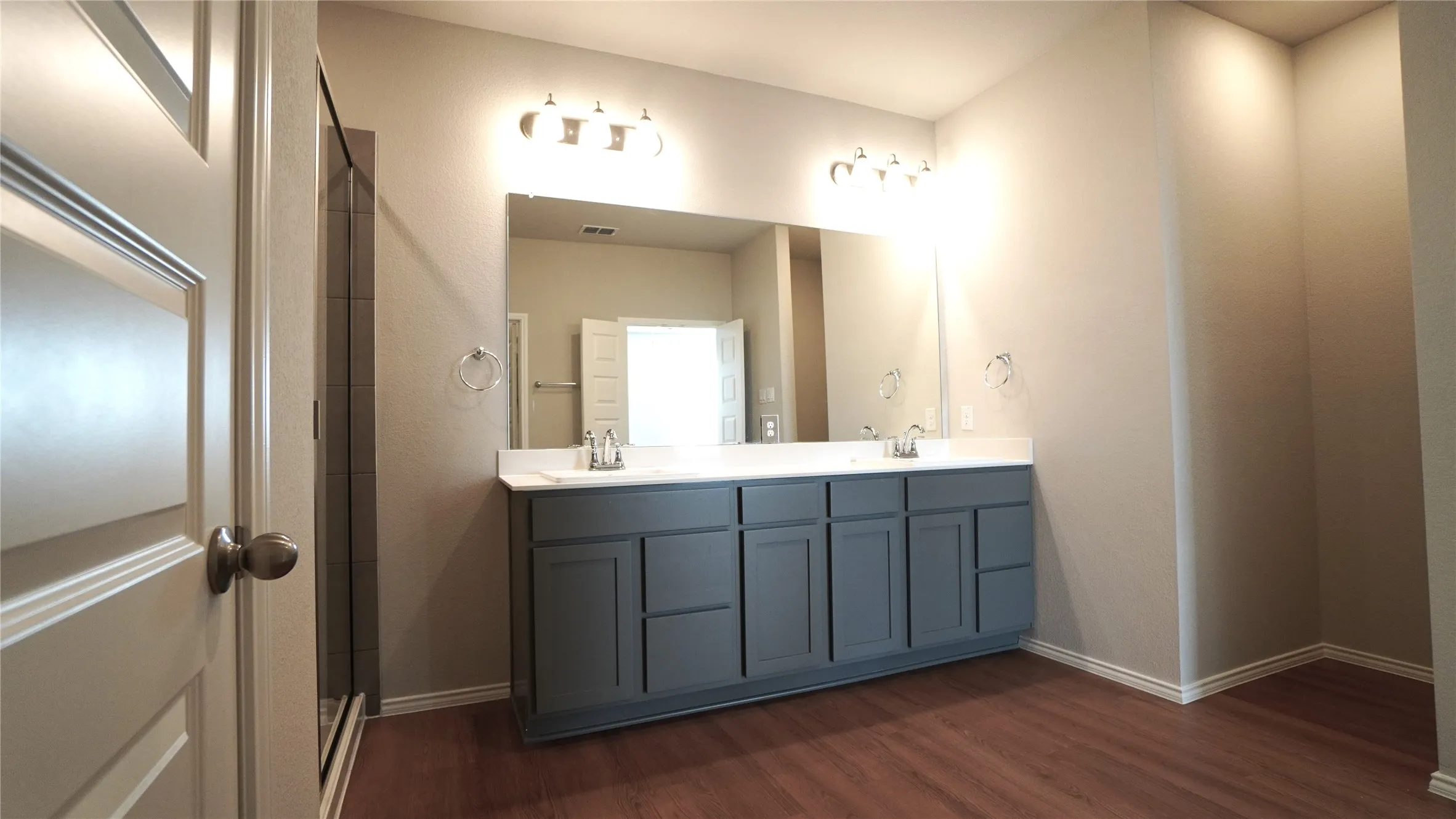 Single Family Residence For Rent in Rockwall County , 3211 Buffalo Creek Circle, Royse City, Texas 75189, 4 Bedroom, 2 Bathroom, 2 Garage spaces, 2,120 Sqft, built in 2021, mls#21407243, Real Estate Agent in Royse City, Homes For Rent in Rockwall county, Homes For Rent in Royse City, Realtor in Royse City Texas, Real Estate Brokerage Independent Realty Texas, Luminita Cordes Realtor