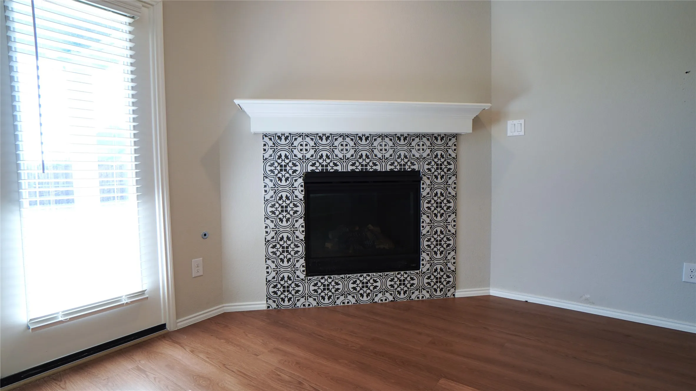 Single Family Residence For Rent in Rockwall County , 3211 Buffalo Creek Circle, Royse City, Texas 75189, 4 Bedroom, 2 Bathroom, 2 Garage spaces, 2,120 Sqft, built in 2021, mls#21407243, Real Estate Agent in Royse City, Homes For Rent in Rockwall county, Homes For Rent in Royse City, Realtor in Royse City Texas, Real Estate Brokerage Independent Realty Texas, Luminita Cordes Realtor