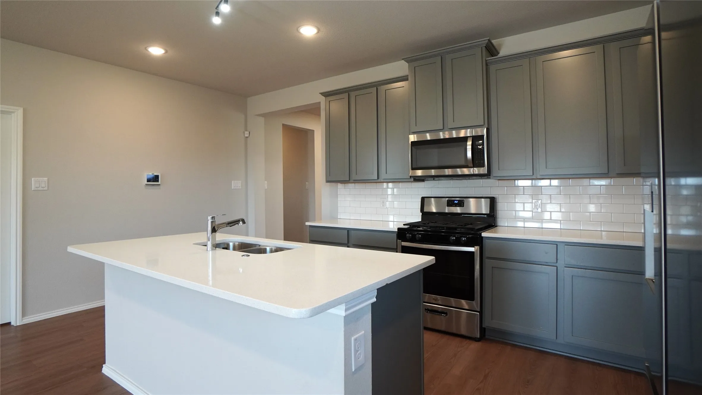 Single Family Residence For Rent in Rockwall County , 3211 Buffalo Creek Circle, Royse City, Texas 75189, 4 Bedroom, 2 Bathroom, 2 Garage spaces, 2,120 Sqft, built in 2021, mls#21407243, Real Estate Agent in Royse City, Homes For Rent in Rockwall county, Homes For Rent in Royse City, Realtor in Royse City Texas, Real Estate Brokerage Independent Realty Texas, Luminita Cordes Realtor