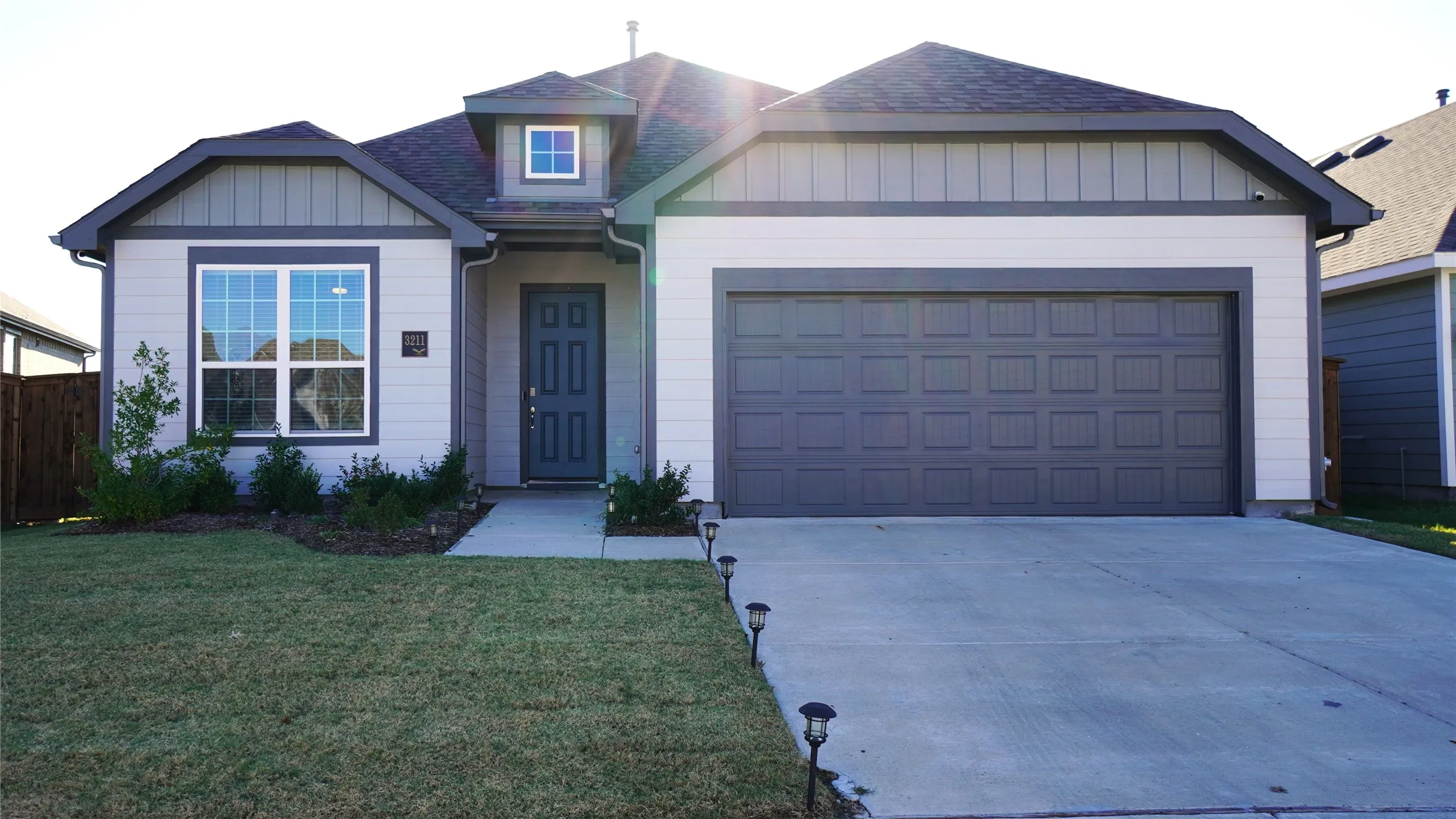 Single Family Residence For Rent in Rockwall County , 3211 Buffalo Creek Circle, Royse City, Texas 75189, 4 Bedroom, 2 Bathroom, 2 Garage spaces, 2,120 Sqft, built in 2021, mls#21407243, Real Estate Agent in Royse City, Homes For Rent in Rockwall county, Homes For Rent in Royse City, Realtor in Royse City Texas, Real Estate Brokerage Independent Realty Texas, Luminita Cordes Realtor