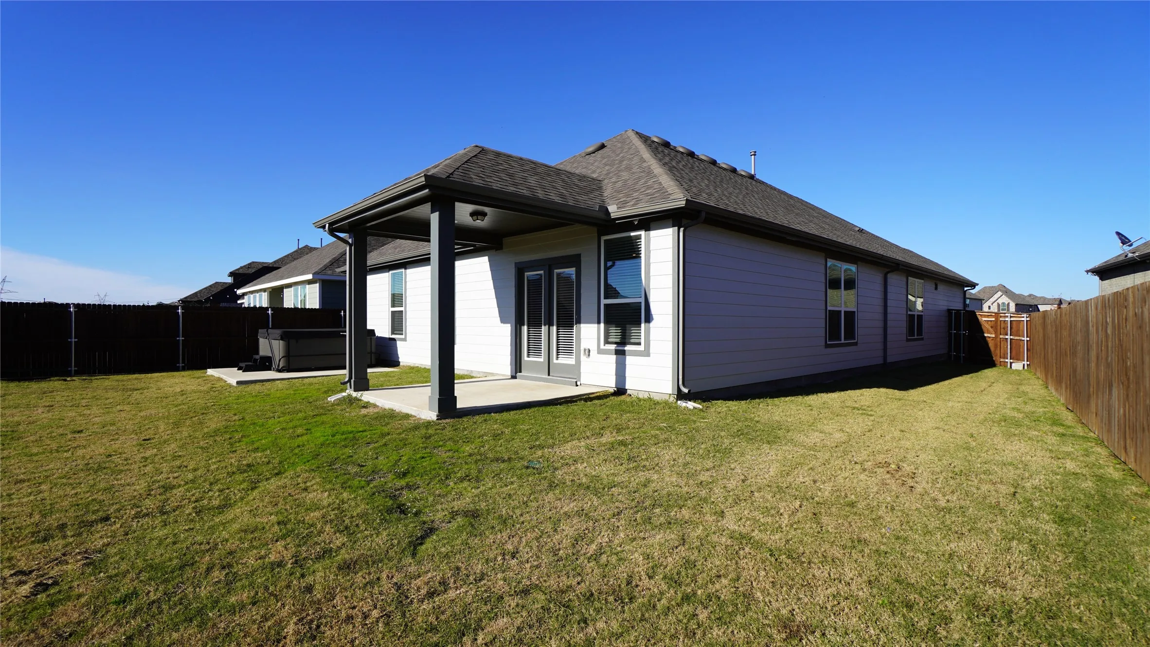 Single Family Residence For Rent in Rockwall County , 3211 Buffalo Creek Circle, Royse City, Texas 75189, 4 Bedroom, 2 Bathroom, 2 Garage spaces, 2,120 Sqft, built in 2021, mls#21407243, Real Estate Agent in Royse City, Homes For Rent in Rockwall county, Homes For Rent in Royse City, Realtor in Royse City Texas, Real Estate Brokerage Independent Realty Texas, Luminita Cordes Realtor