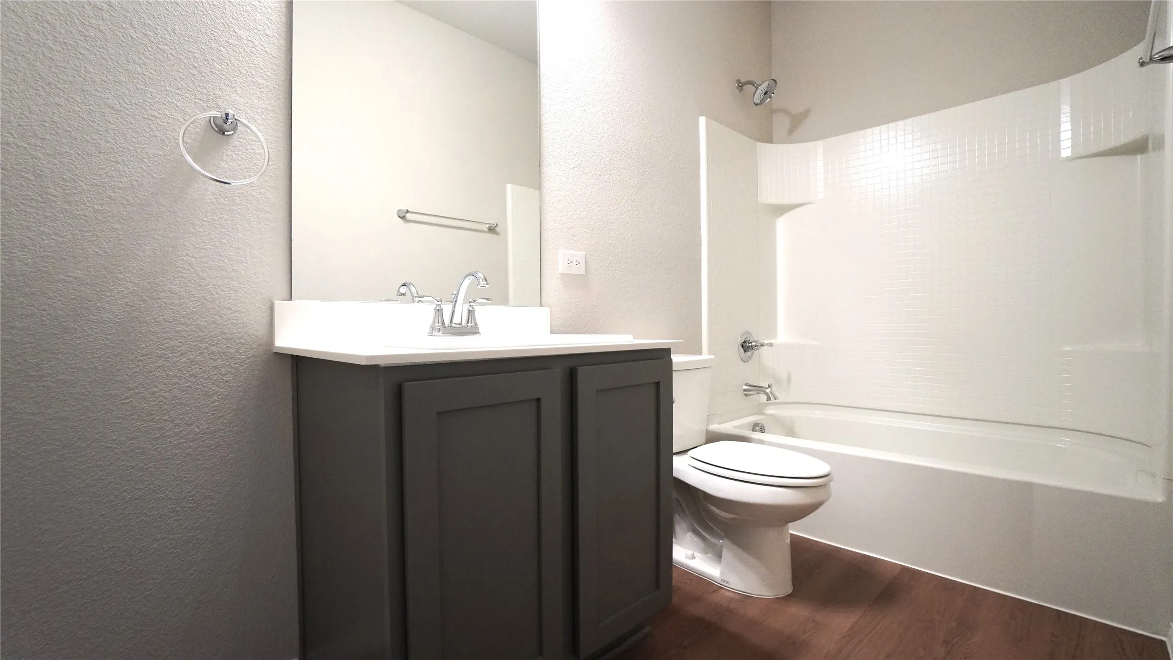 Single Family Residence For Rent in Rockwall County , 3211 Buffalo Creek Circle, Royse City, Texas 75189, 4 Bedroom, 2 Bathroom, 2 Garage spaces, 2,120 Sqft, built in 2021, mls#21407243, Real Estate Agent in Royse City, Homes For Rent in Rockwall county, Homes For Rent in Royse City, Realtor in Royse City Texas, Real Estate Brokerage Independent Realty Texas, Luminita Cordes Realtor