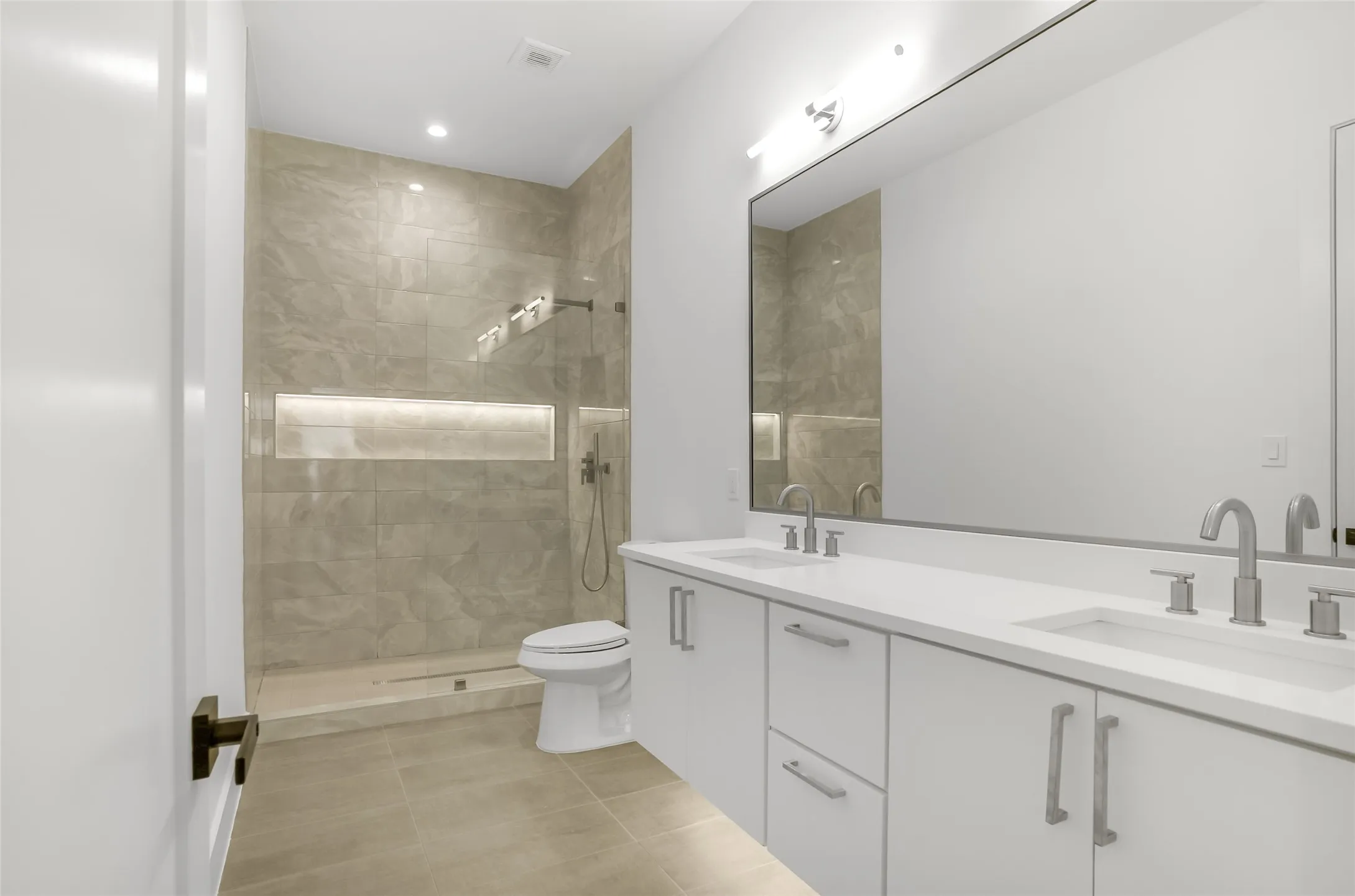 Single Family Residence For Sale in Dallas County , 3629 Vilbig Road, Dallas, Texas 75212, 4 Bedroom, 4 Bathroom, 2 Garage spaces, 3,572 Sqft, built in 2025, mls#21407929, Real Estate Agent in Dallas, Homes For Sale in Dallas county, Homes For Sale in Dallas, Realtor in Dallas Texas, Real Estate Brokerage Independent Realty Texas, Luminita Cordes Realtor