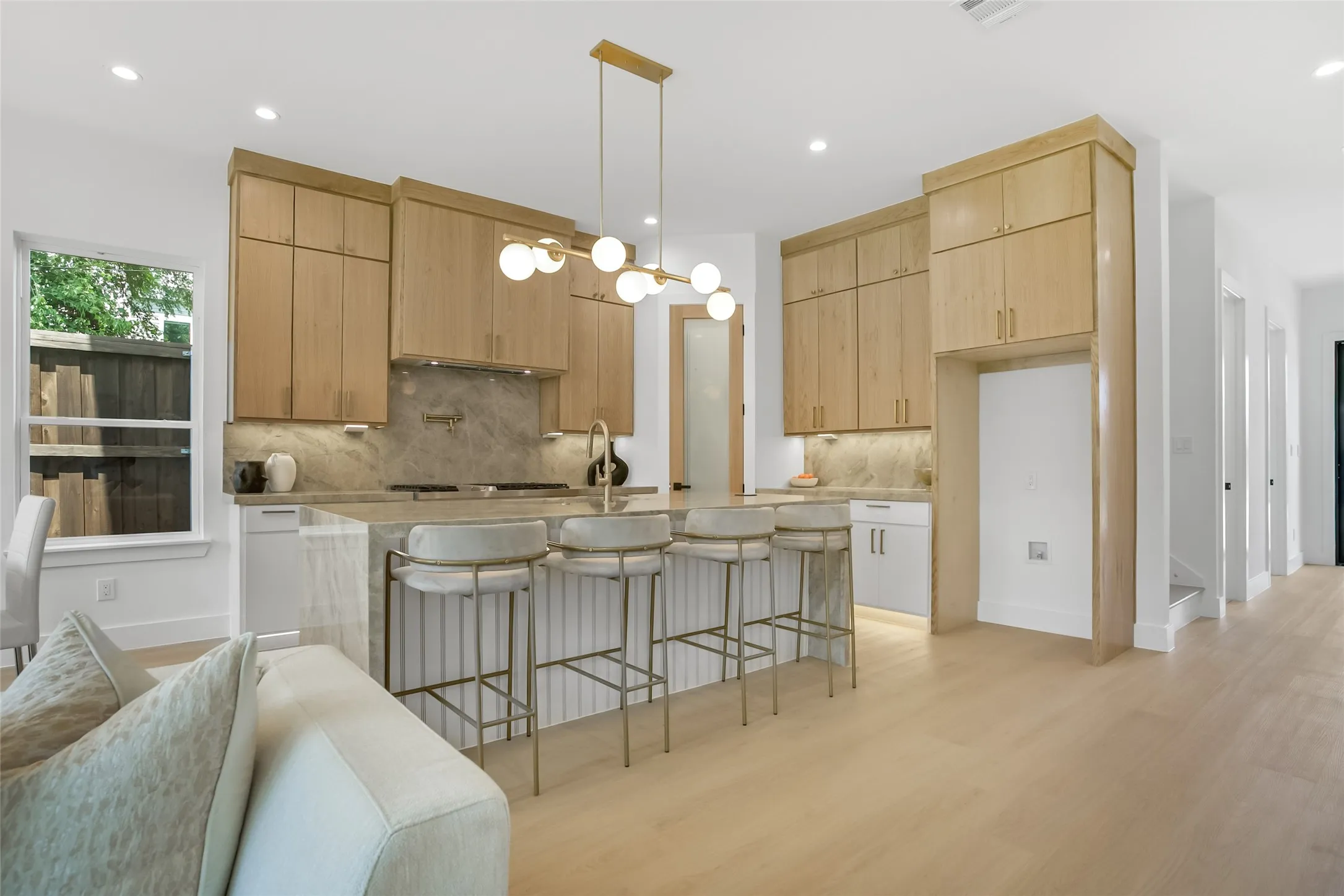 Single Family Residence For Sale in Dallas County , 3629 Vilbig Road, Dallas, Texas 75212, 4 Bedroom, 4 Bathroom, 2 Garage spaces, 3,572 Sqft, built in 2025, mls#21407929, Real Estate Agent in Dallas, Homes For Sale in Dallas county, Homes For Sale in Dallas, Realtor in Dallas Texas, Real Estate Brokerage Independent Realty Texas, Luminita Cordes Realtor