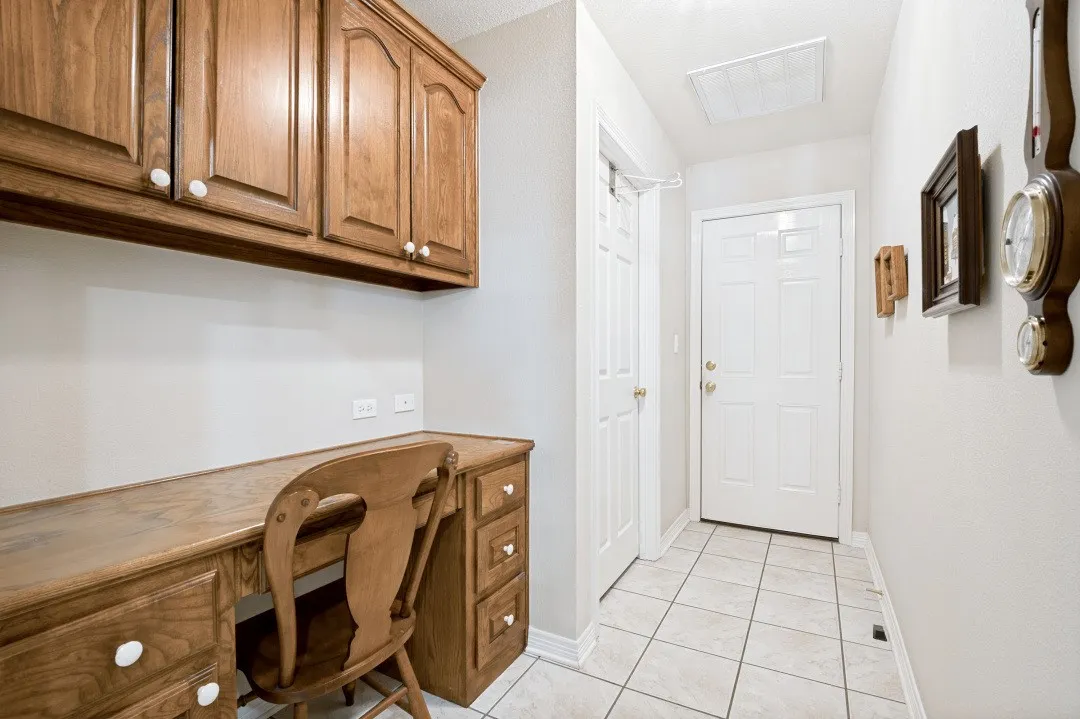 Single Family Residence For Sale in Dallas County , 123 Crestridge Drive 11, Cedar Hill, Texas 75104, 3 Bedroom, 2 Bathroom, 2 Garage spaces, 2,411 Sqft, built in 2004, mls#21405237, Real Estate Agent in Cedar Hill, Homes For Sale in Dallas county, Homes For Sale in Cedar Hill, Realtor in Cedar Hill Texas, Real Estate Brokerage Independent Realty Texas, Luminita Cordes Realtor