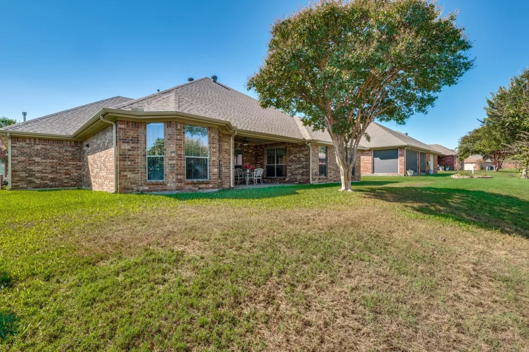 Single Family Residence For Sale in Dallas County , 123 Crestridge Drive 11, Cedar Hill, Texas 75104, 3 Bedroom, 2 Bathroom, 2 Garage spaces, 2,411 Sqft, built in 2004, mls#21405237, Real Estate Agent in Cedar Hill, Homes For Sale in Dallas county, Homes For Sale in Cedar Hill, Realtor in Cedar Hill Texas, Real Estate Brokerage Independent Realty Texas, Luminita Cordes Realtor