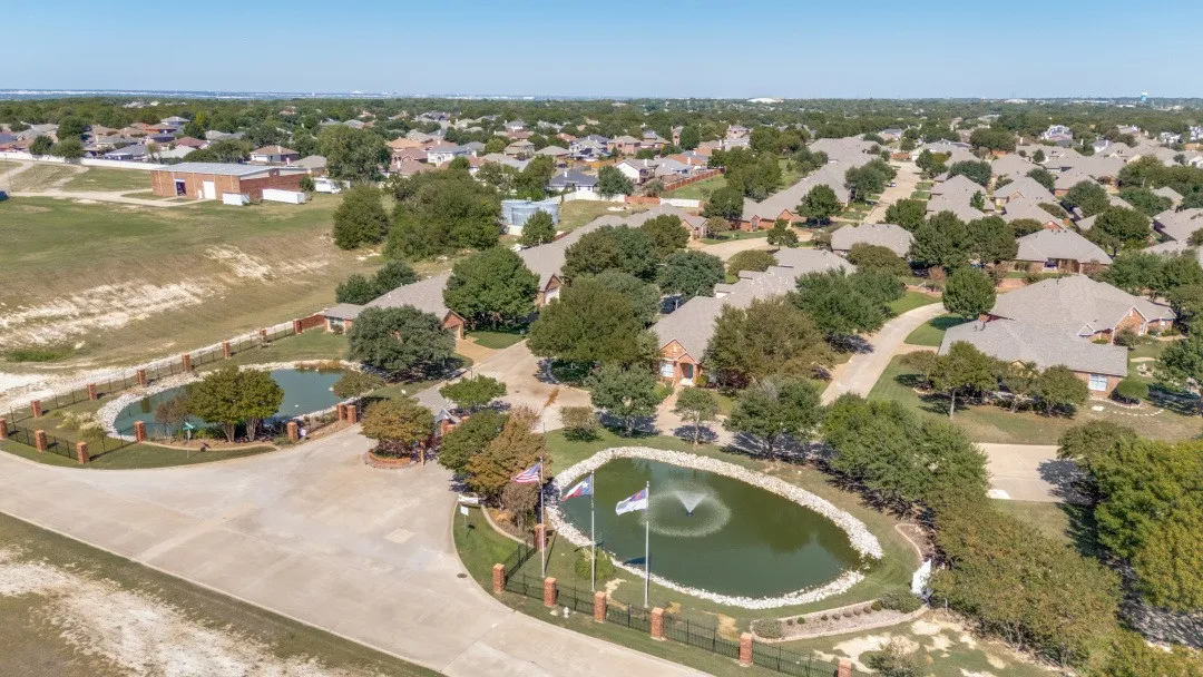 Single Family Residence For Sale in Dallas County , 123 Crestridge Drive 11, Cedar Hill, Texas 75104, 3 Bedroom, 2 Bathroom, 2 Garage spaces, 2,411 Sqft, built in 2004, mls#21405237, Real Estate Agent in Cedar Hill, Homes For Sale in Dallas county, Homes For Sale in Cedar Hill, Realtor in Cedar Hill Texas, Real Estate Brokerage Independent Realty Texas, Luminita Cordes Realtor