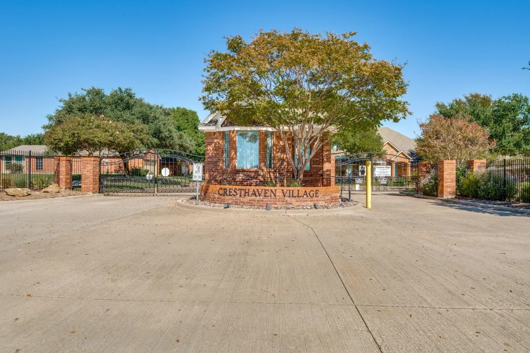Single Family Residence For Sale in Dallas County , 123 Crestridge Drive 11, Cedar Hill, Texas 75104, 3 Bedroom, 2 Bathroom, 2 Garage spaces, 2,411 Sqft, built in 2004, mls#21405237, Real Estate Agent in Cedar Hill, Homes For Sale in Dallas county, Homes For Sale in Cedar Hill, Realtor in Cedar Hill Texas, Real Estate Brokerage Independent Realty Texas, Luminita Cordes Realtor