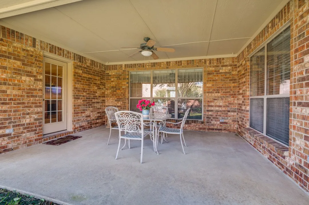 Single Family Residence For Sale in Dallas County , 123 Crestridge Drive 11, Cedar Hill, Texas 75104, 3 Bedroom, 2 Bathroom, 2 Garage spaces, 2,411 Sqft, built in 2004, mls#21405237, Real Estate Agent in Cedar Hill, Homes For Sale in Dallas county, Homes For Sale in Cedar Hill, Realtor in Cedar Hill Texas, Real Estate Brokerage Independent Realty Texas, Luminita Cordes Realtor